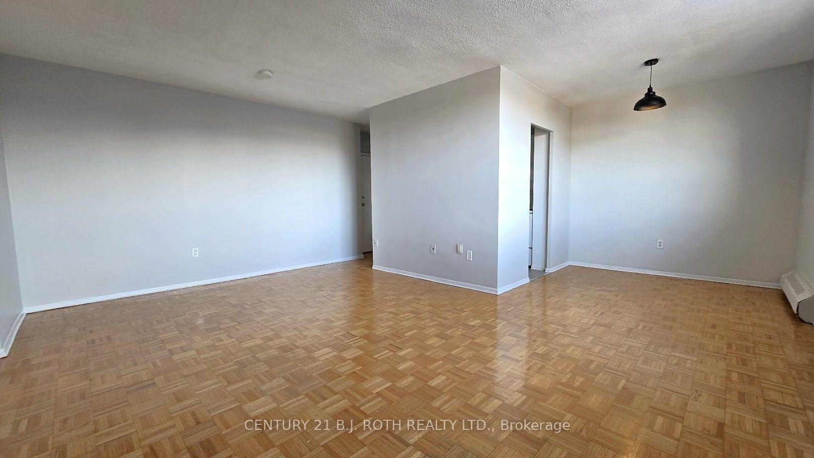 Photo 3 of Unit 401, 98 Holgate Street, Barrie, Allandale — HOMEH