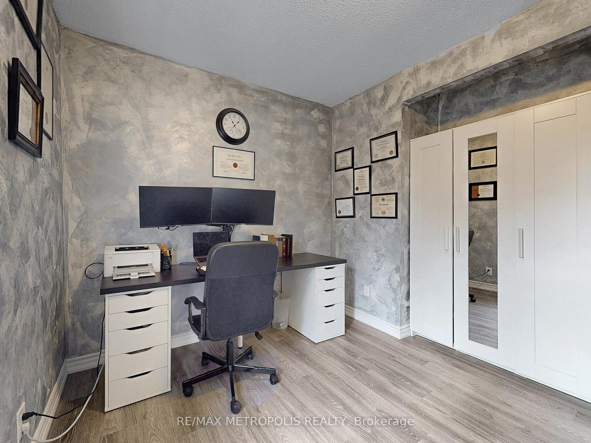 Photo 23 of 1000 Elgin Street, Newmarket, Huron Heights-Leslie Valley — HOMEH