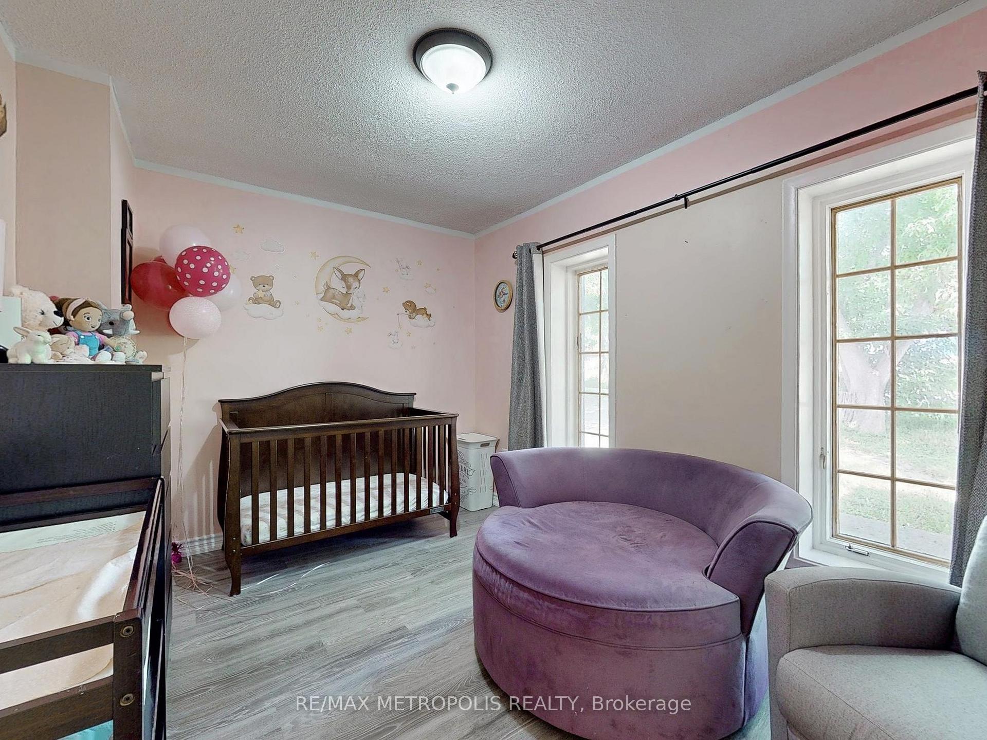 Photo 25 of 1000 Elgin Street, Newmarket, Huron Heights-Leslie Valley — HOMEH