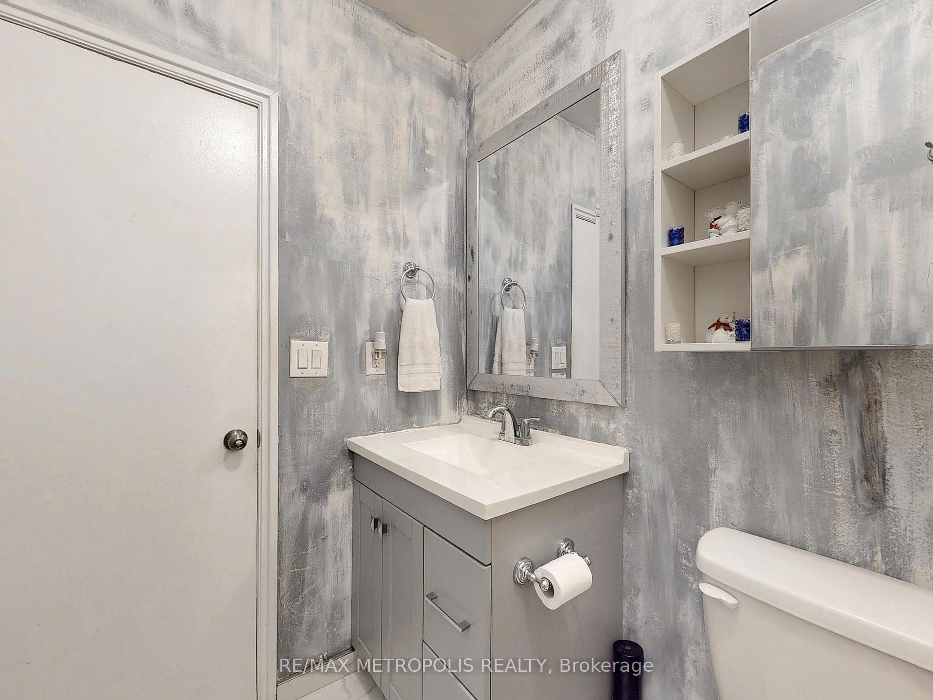 Photo 29 of 1000 Elgin Street, Newmarket, Huron Heights-Leslie Valley — HOMEH