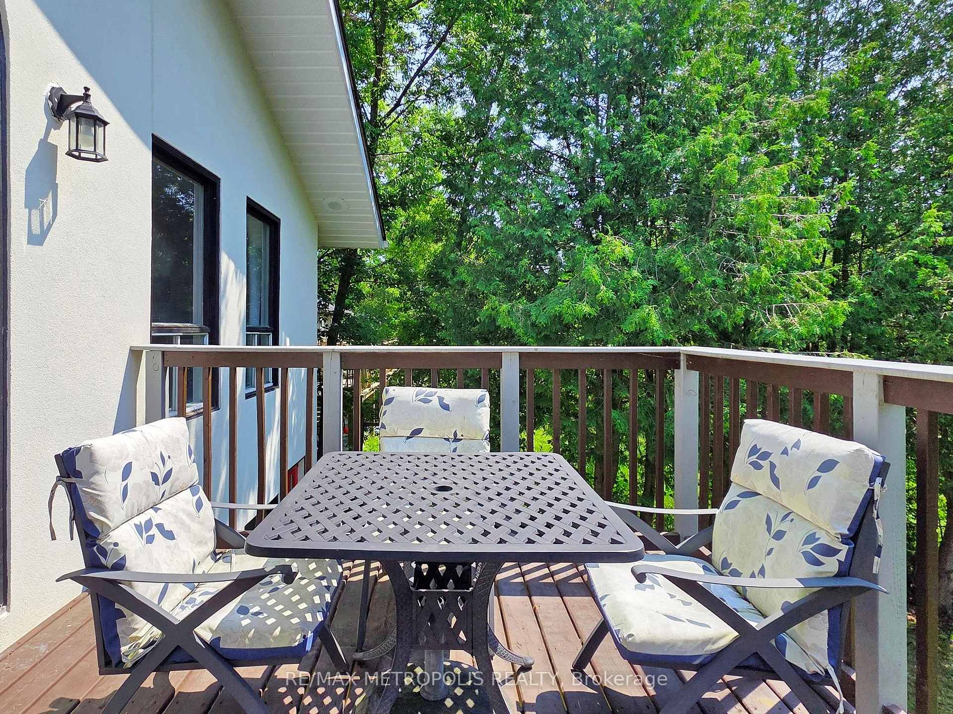 Photo 44 of 1000 Elgin Street, Newmarket, Huron Heights-Leslie Valley — HOMEH