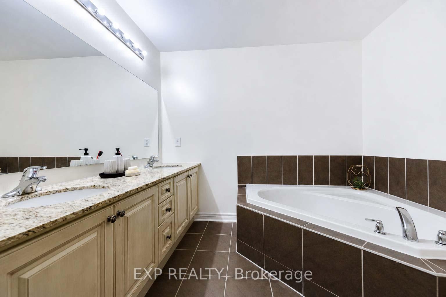 Photo 31 of Unit 9, 8900 Bathurst Street, Vaughan, Patterson — HOMEH