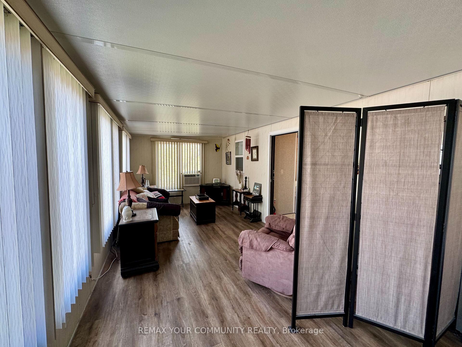 Photo 2 of Unit 323, 285 Crydermans Side Road, Georgina, Baldwin — HOMEH