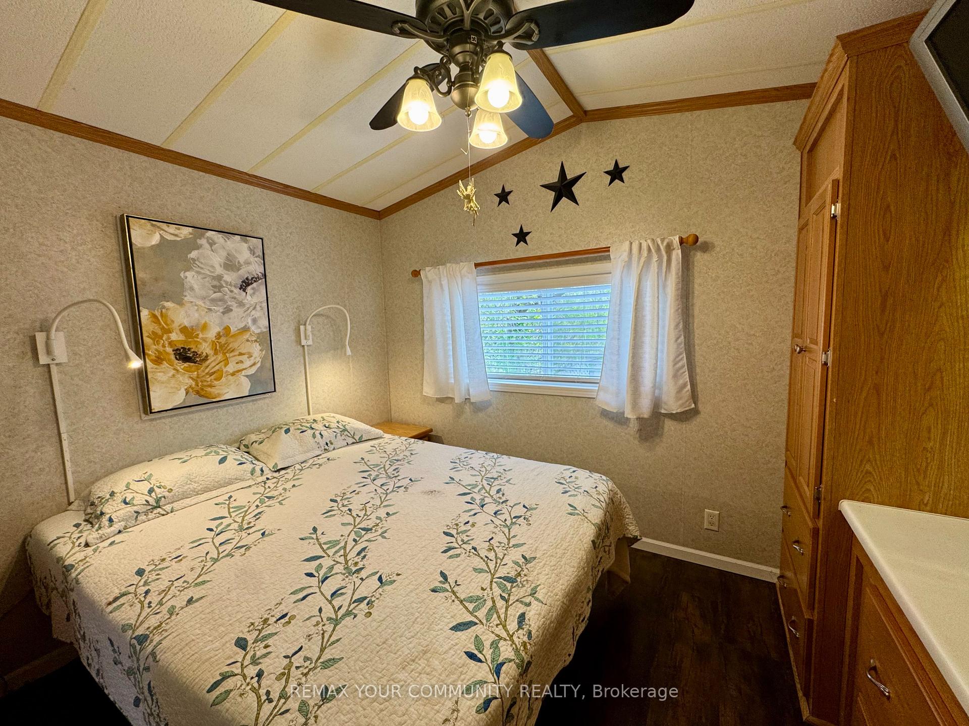 Photo 8 of Unit 323, 285 Crydermans Side Road, Georgina, Baldwin — HOMEH