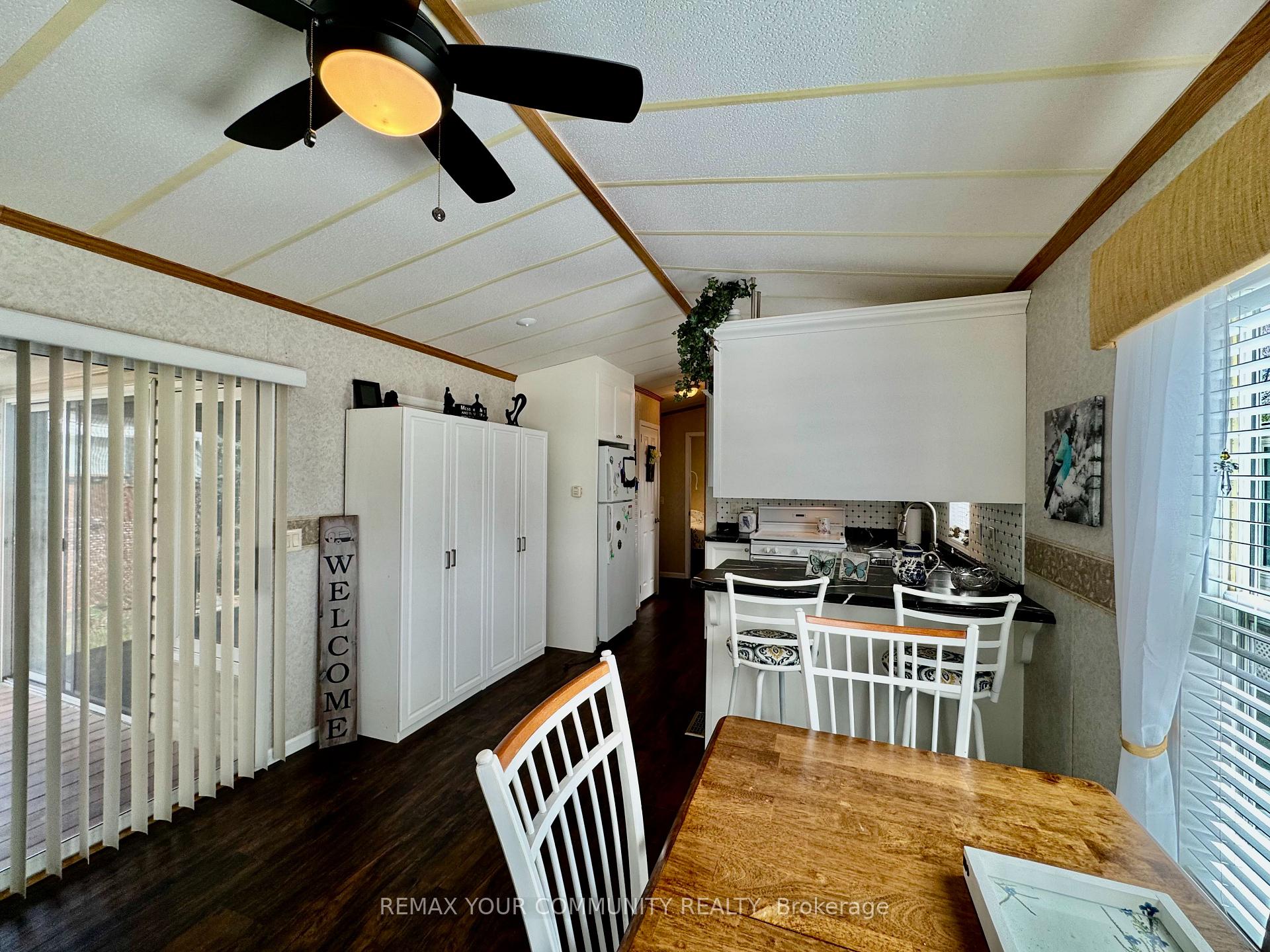 Photo 13 of Unit 323, 285 Crydermans Side Road, Georgina, Baldwin — HOMEH