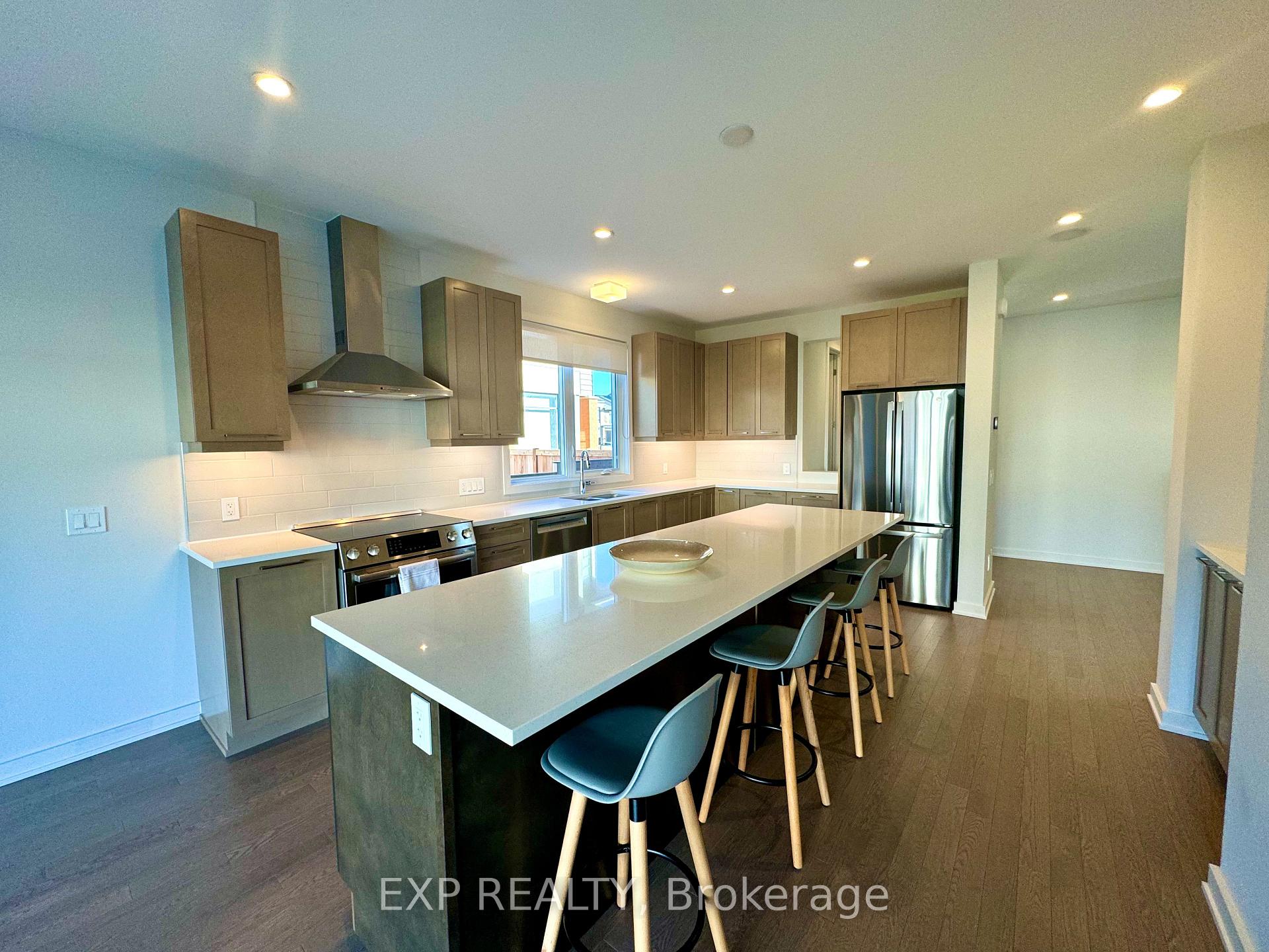 Photo 3 of 622 Summerhill Street, Ottawa, Riverside South/Gloucester Glen — HOMEH