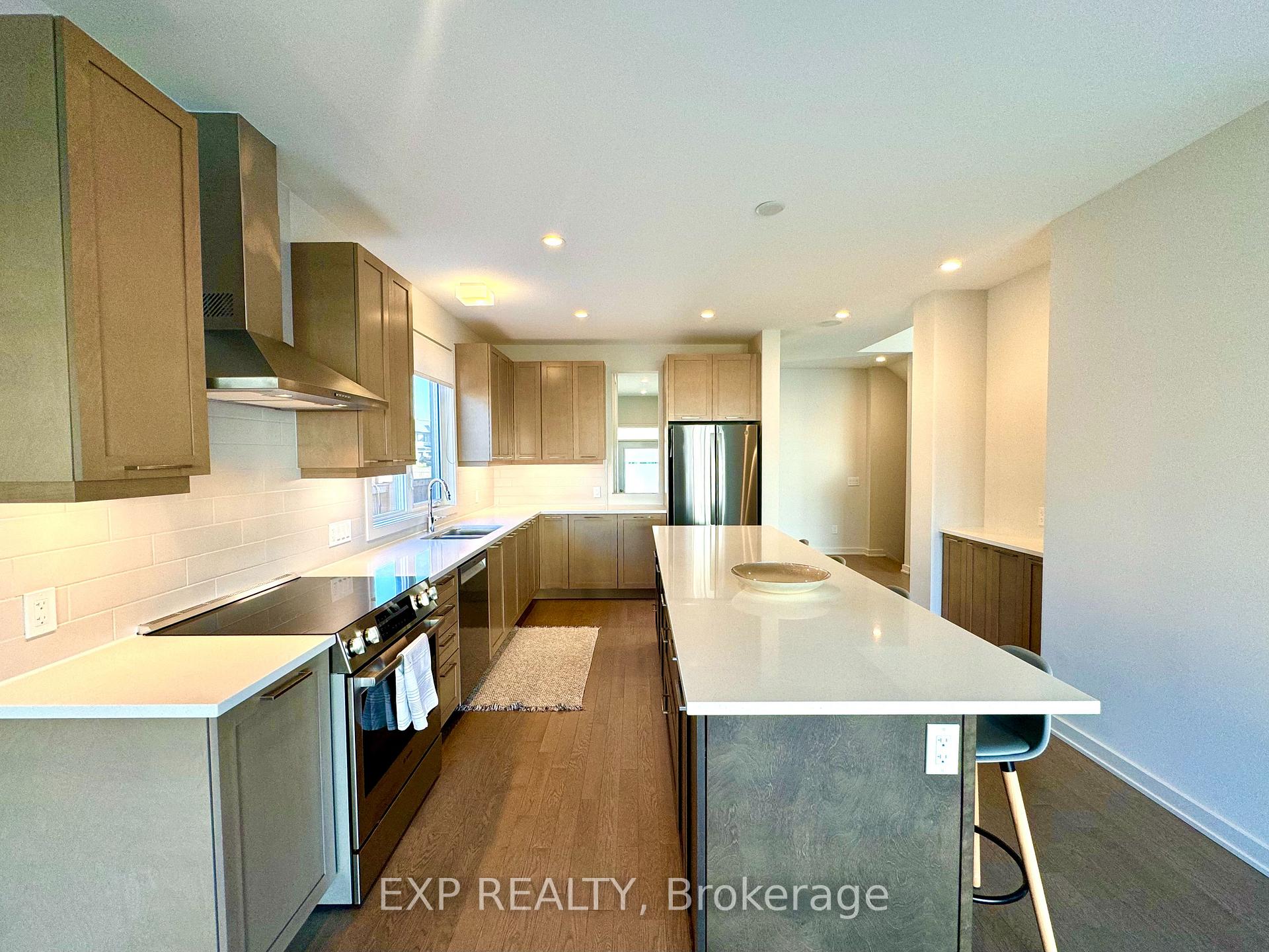 Photo 4 of 622 Summerhill Street, Ottawa, Riverside South/Gloucester Glen — HOMEH