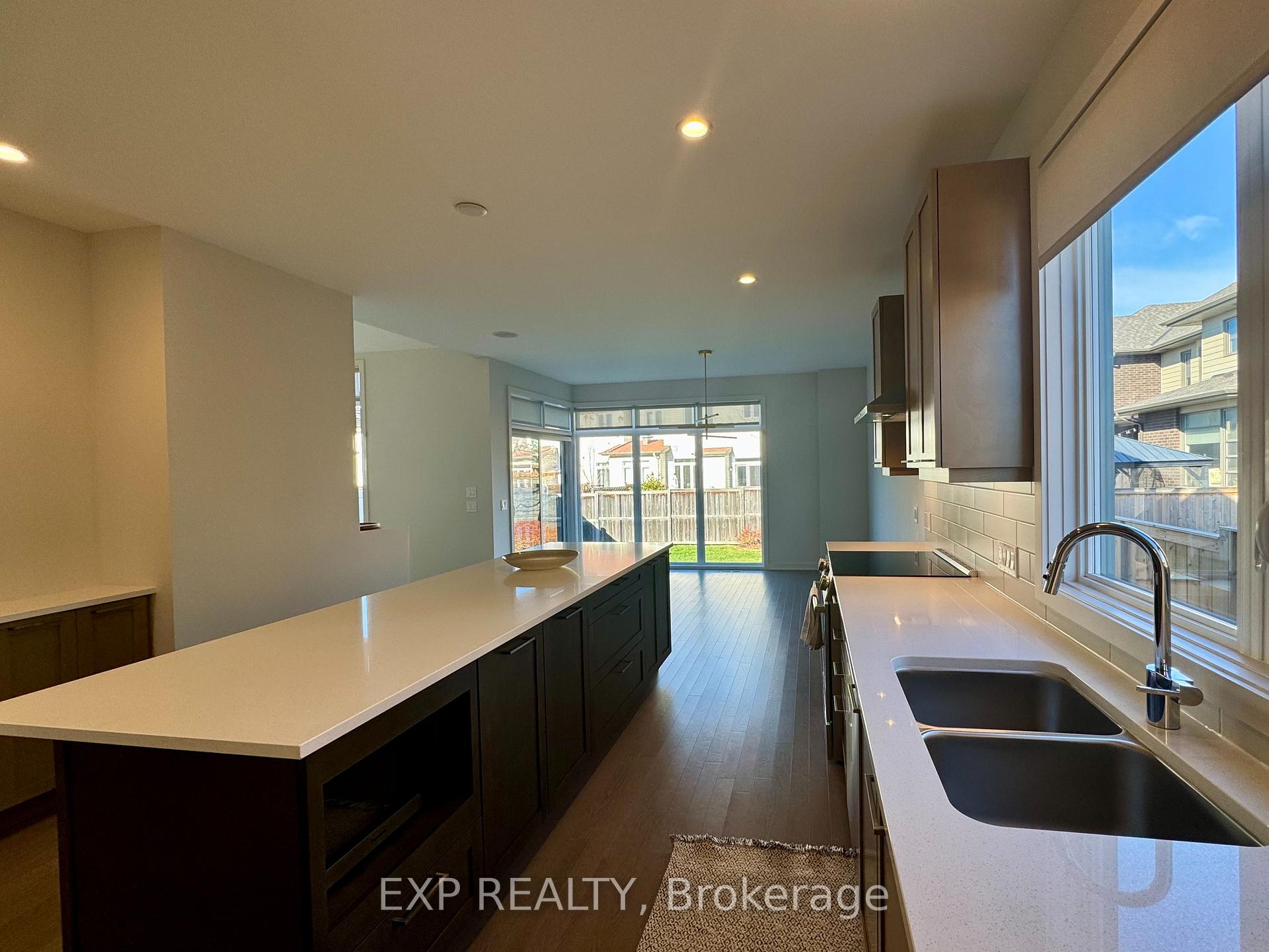 Photo 5 of 622 Summerhill Street, Ottawa, Riverside South/Gloucester Glen — HOMEH