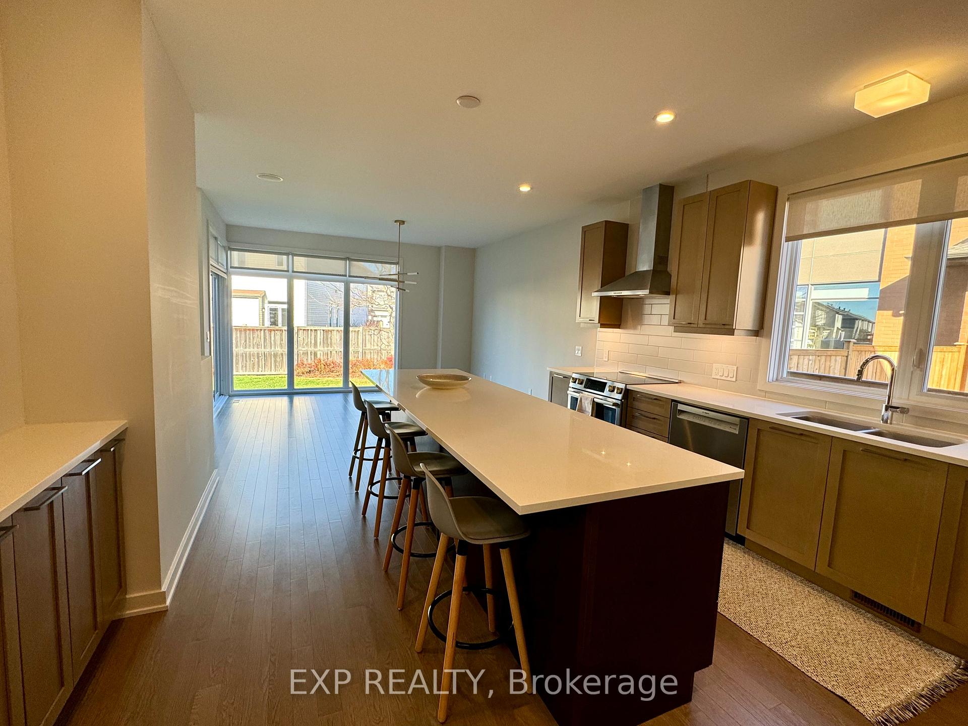 Photo 6 of 622 Summerhill Street, Ottawa, Riverside South/Gloucester Glen — HOMEH