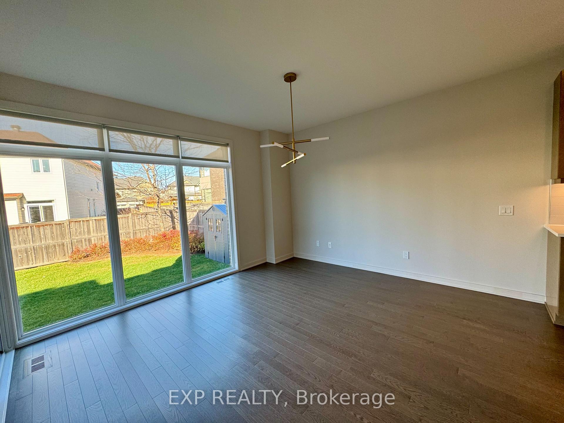 Photo 7 of 622 Summerhill Street, Ottawa, Riverside South/Gloucester Glen — HOMEH