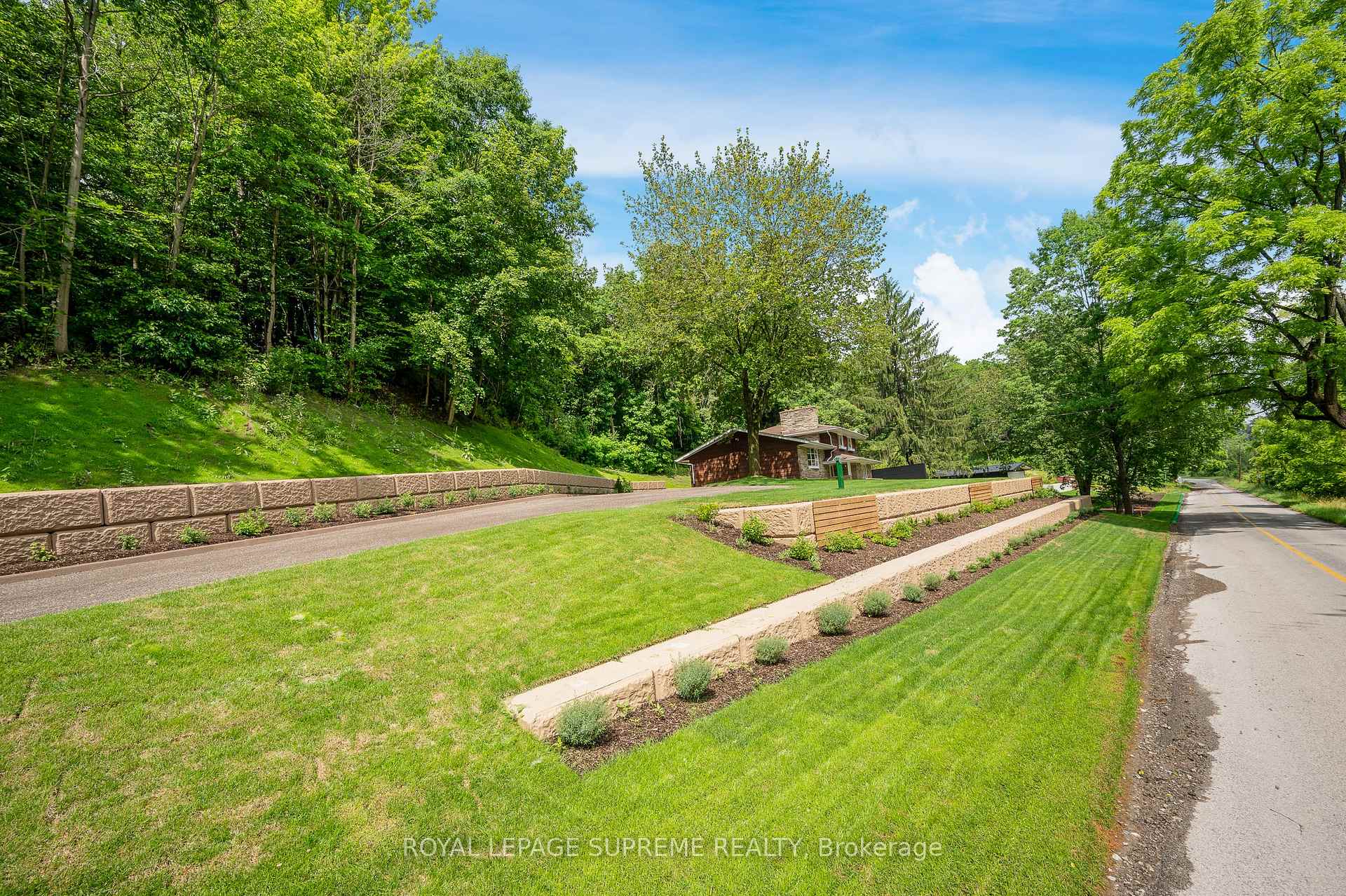 Photo 3 of 2035 Hollow Road, Thorold, Cataract Road — HOMEH