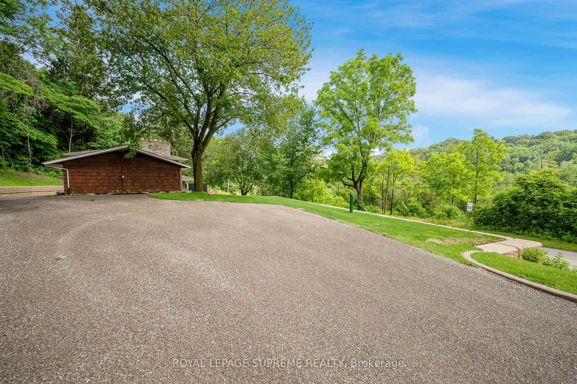 Photo 43 of 2035 Hollow Road, Thorold, Cataract Road — HOMEH