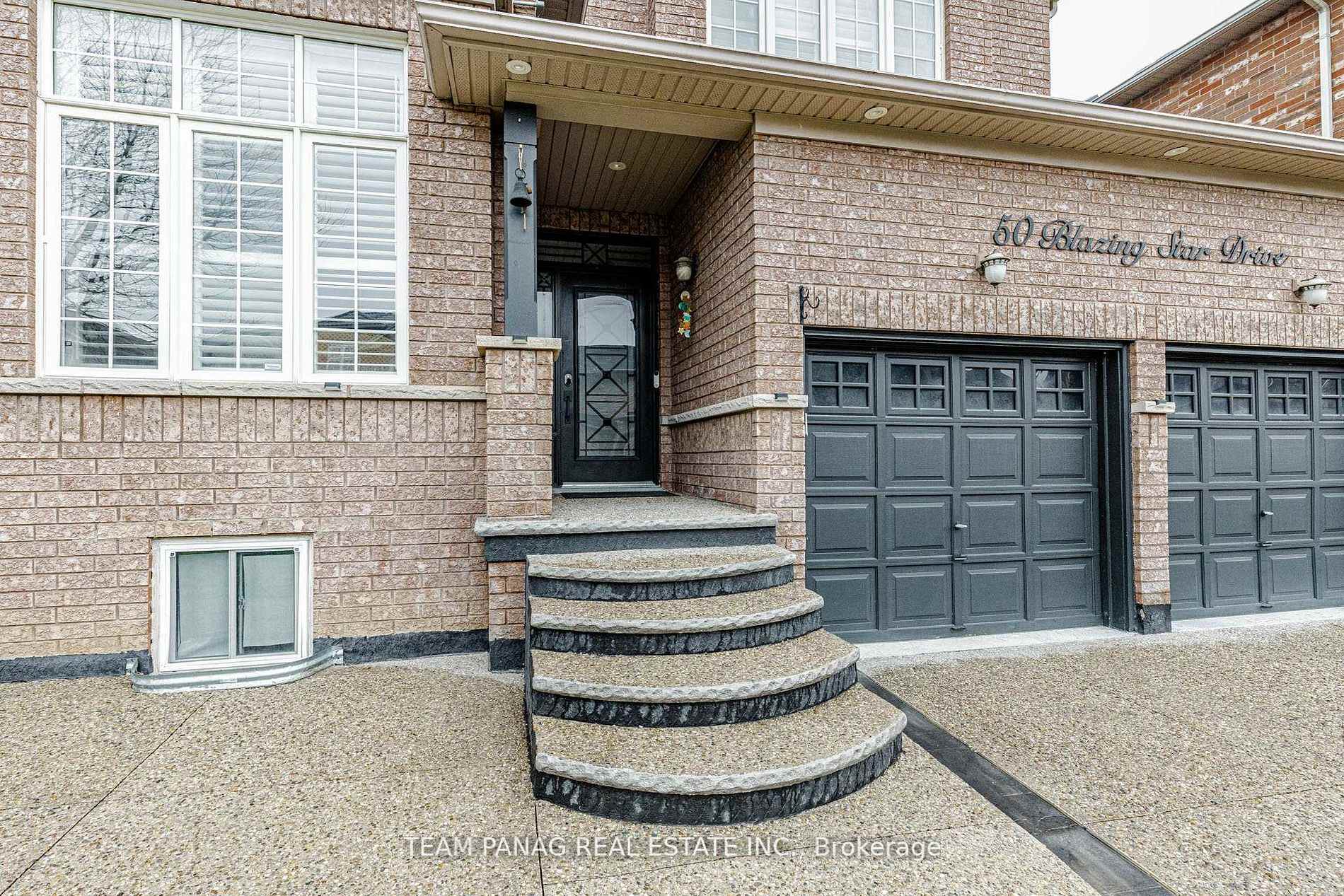 Photo 4 of 50 Blazing Star Drive, Brampton, Sandringham-Wellington — HOMEH