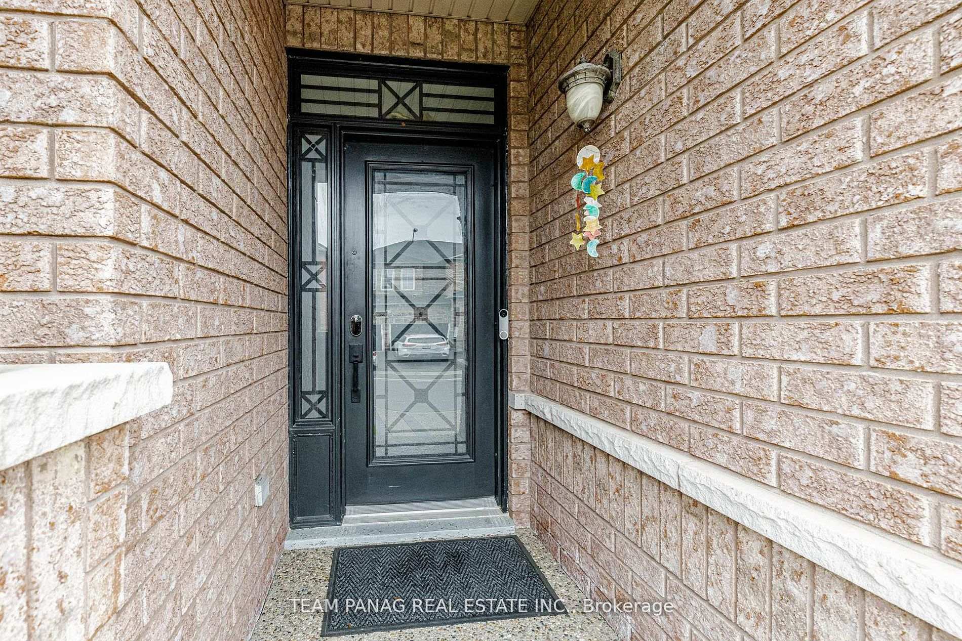 Photo 5 of 50 Blazing Star Drive, Brampton, Sandringham-Wellington — HOMEH
