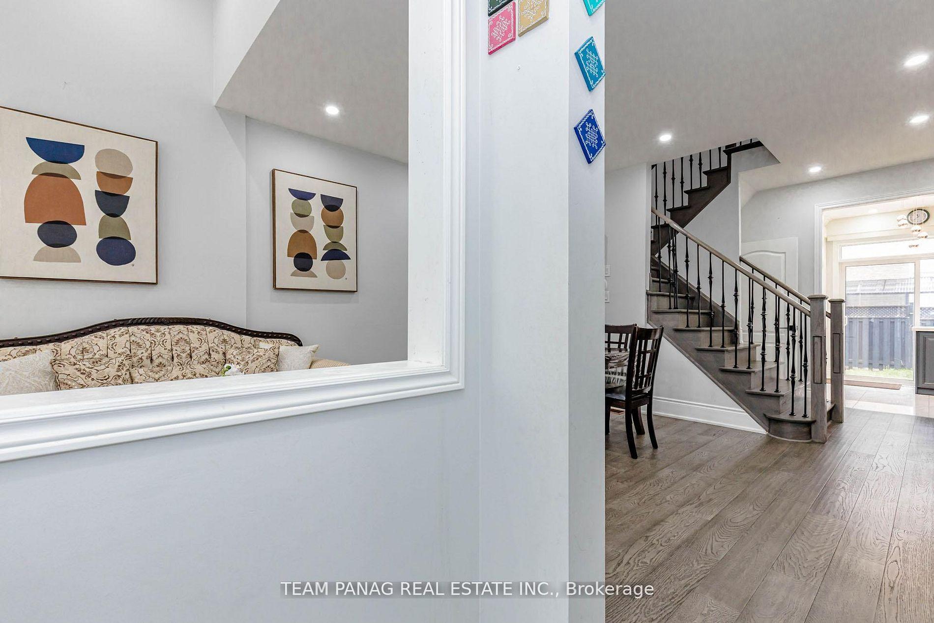 Photo 7 of 50 Blazing Star Drive, Brampton, Sandringham-Wellington — HOMEH