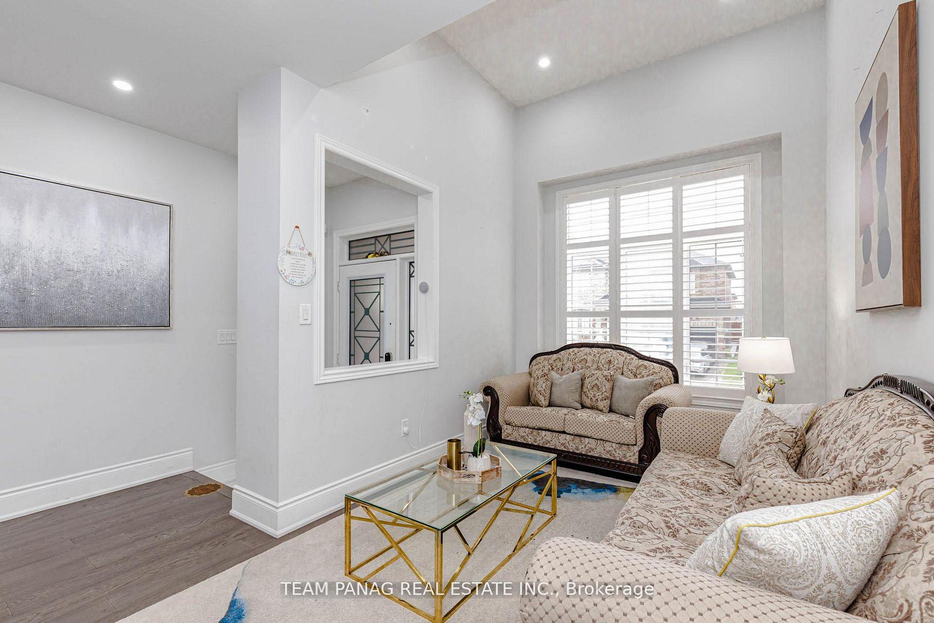 Photo 8 of 50 Blazing Star Drive, Brampton, Sandringham-Wellington — HOMEH