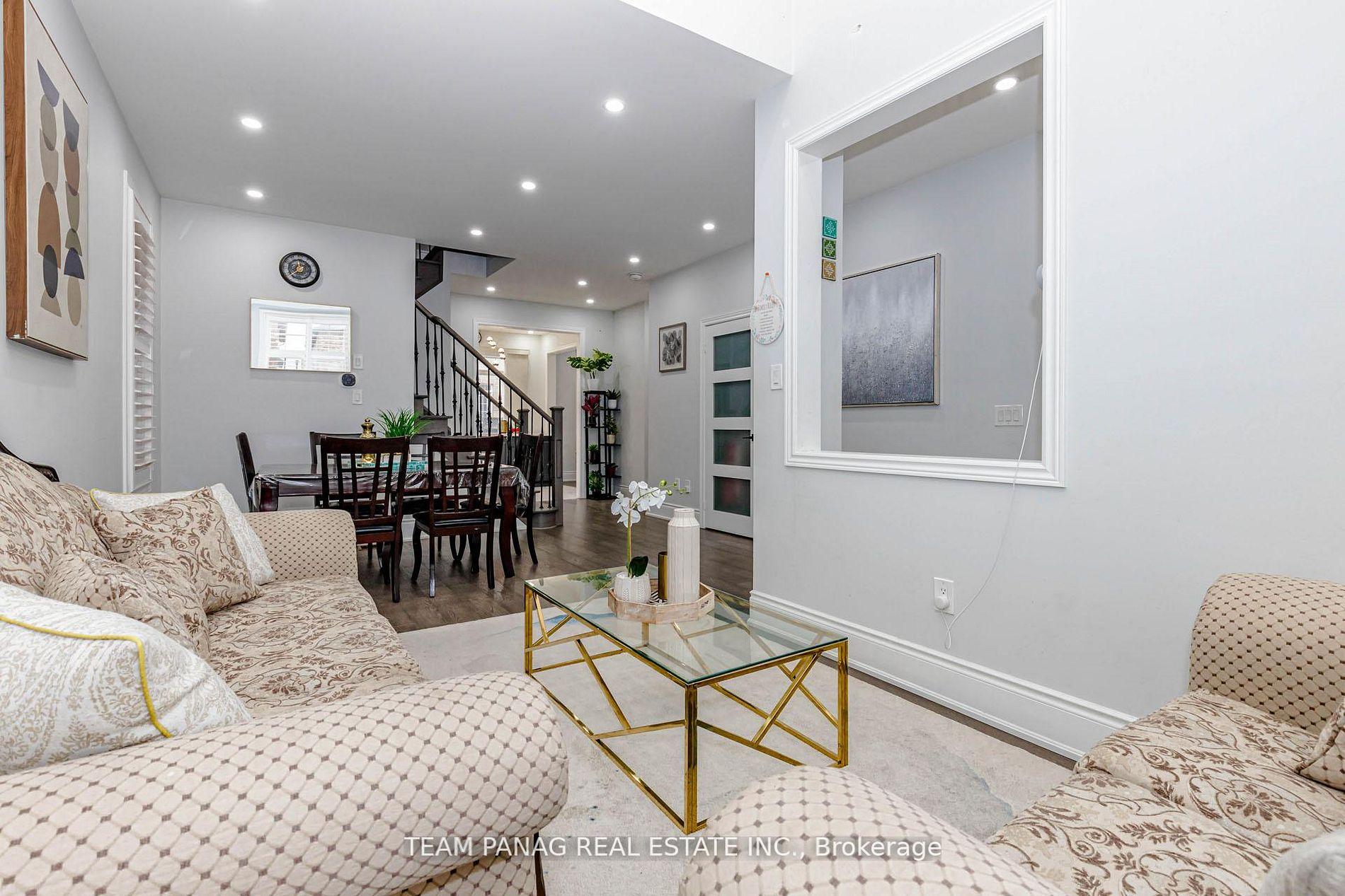 Photo 9 of 50 Blazing Star Drive, Brampton, Sandringham-Wellington — HOMEH