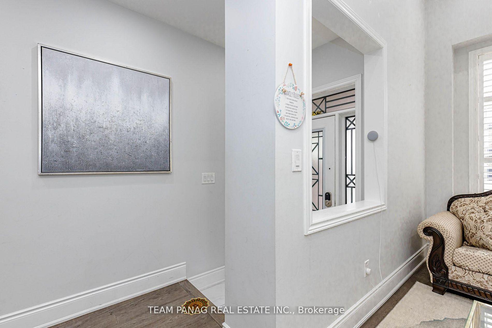 Photo 11 of 50 Blazing Star Drive, Brampton, Sandringham-Wellington — HOMEH