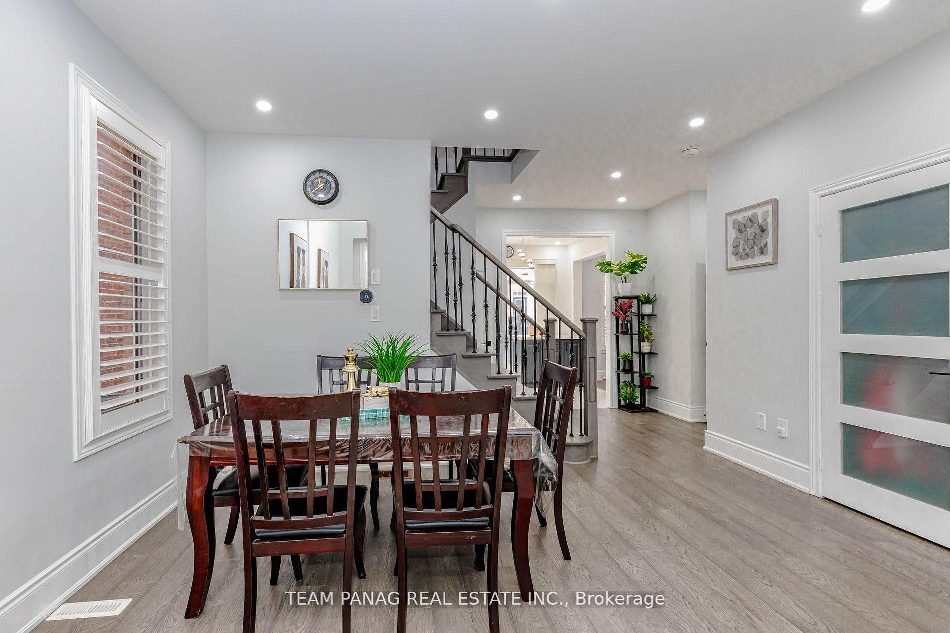 Photo 12 of 50 Blazing Star Drive, Brampton, Sandringham-Wellington — HOMEH