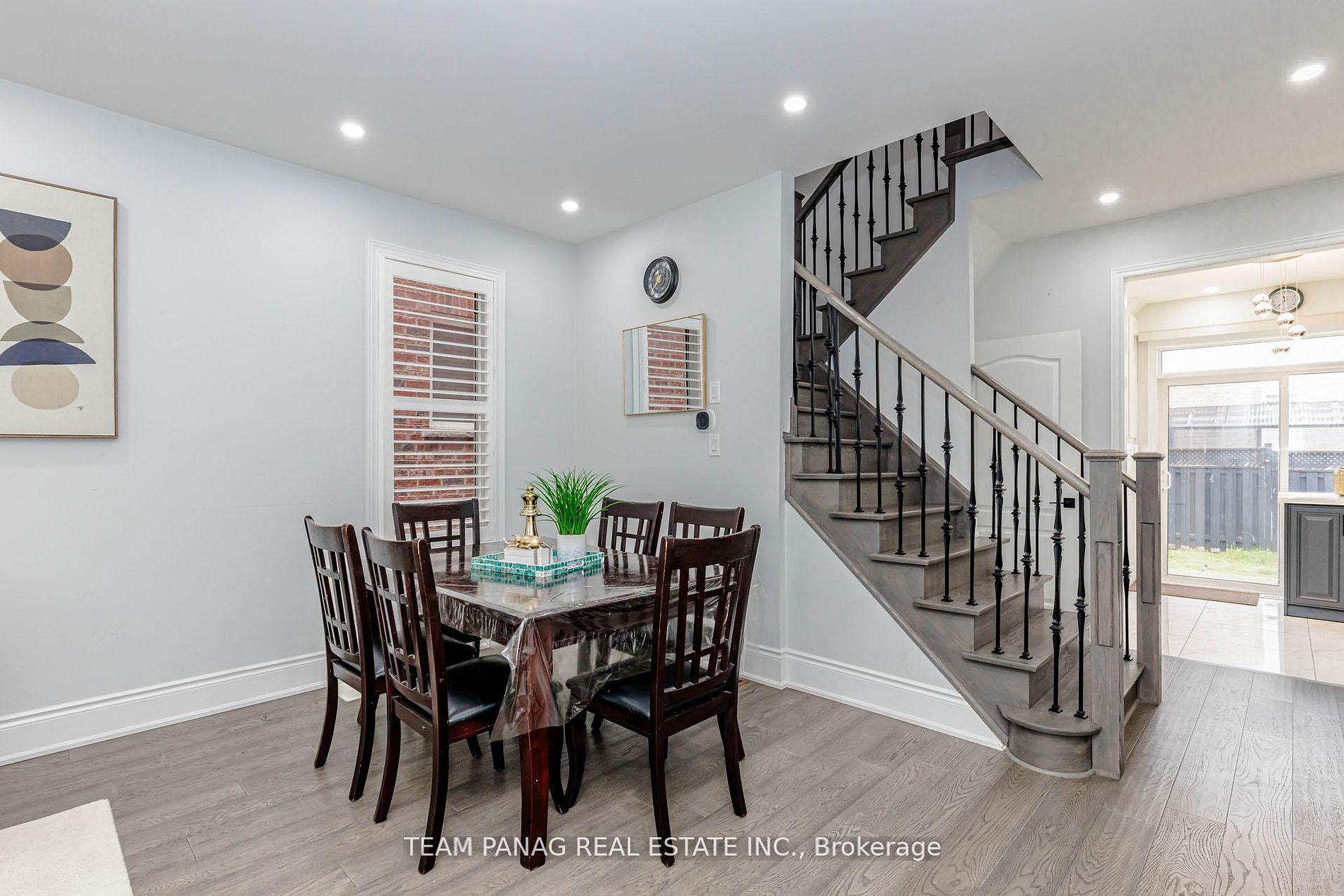 Photo 13 of 50 Blazing Star Drive, Brampton, Sandringham-Wellington — HOMEH