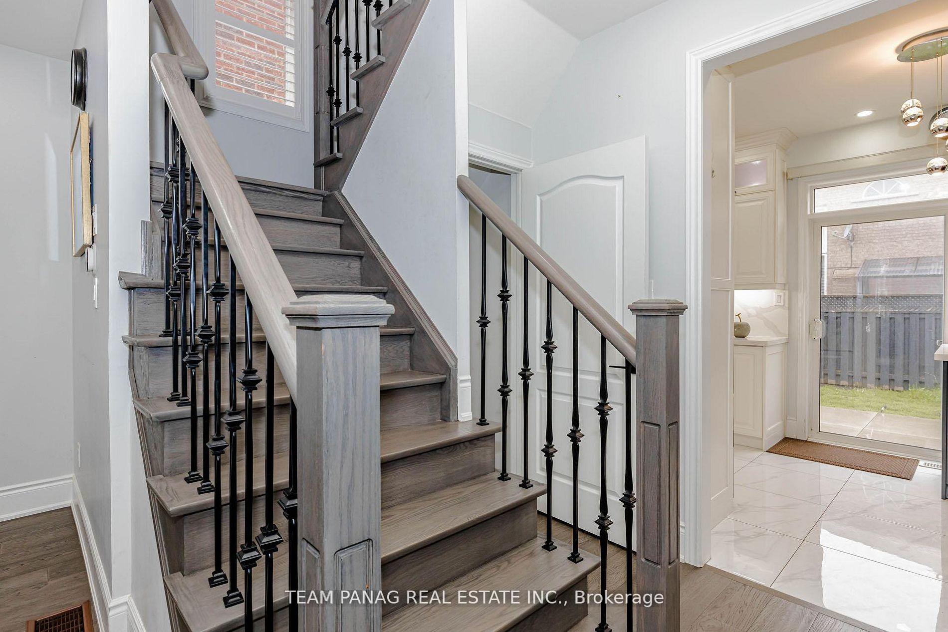 Photo 15 of 50 Blazing Star Drive, Brampton, Sandringham-Wellington — HOMEH