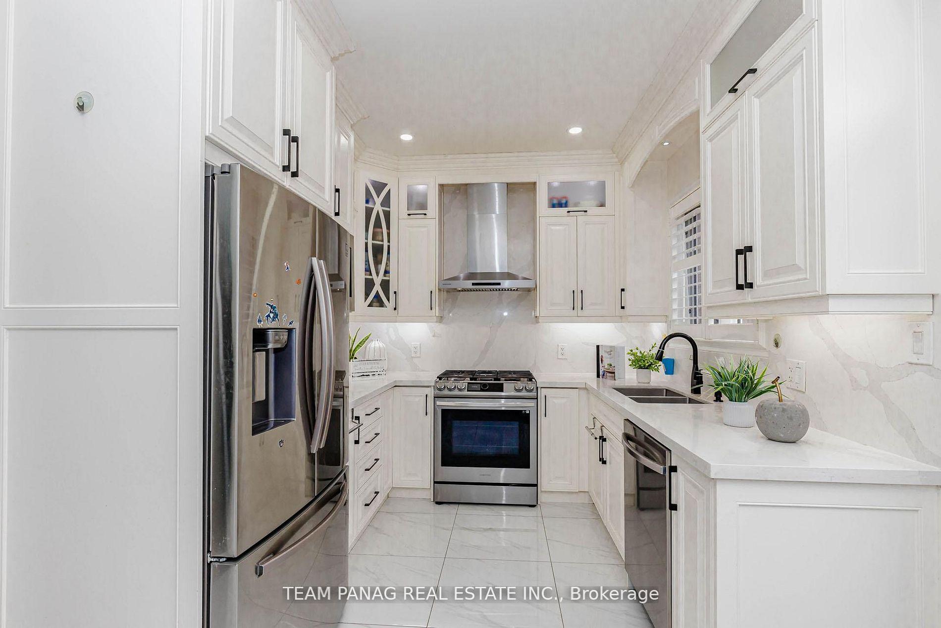 Photo 18 of 50 Blazing Star Drive, Brampton, Sandringham-Wellington — HOMEH