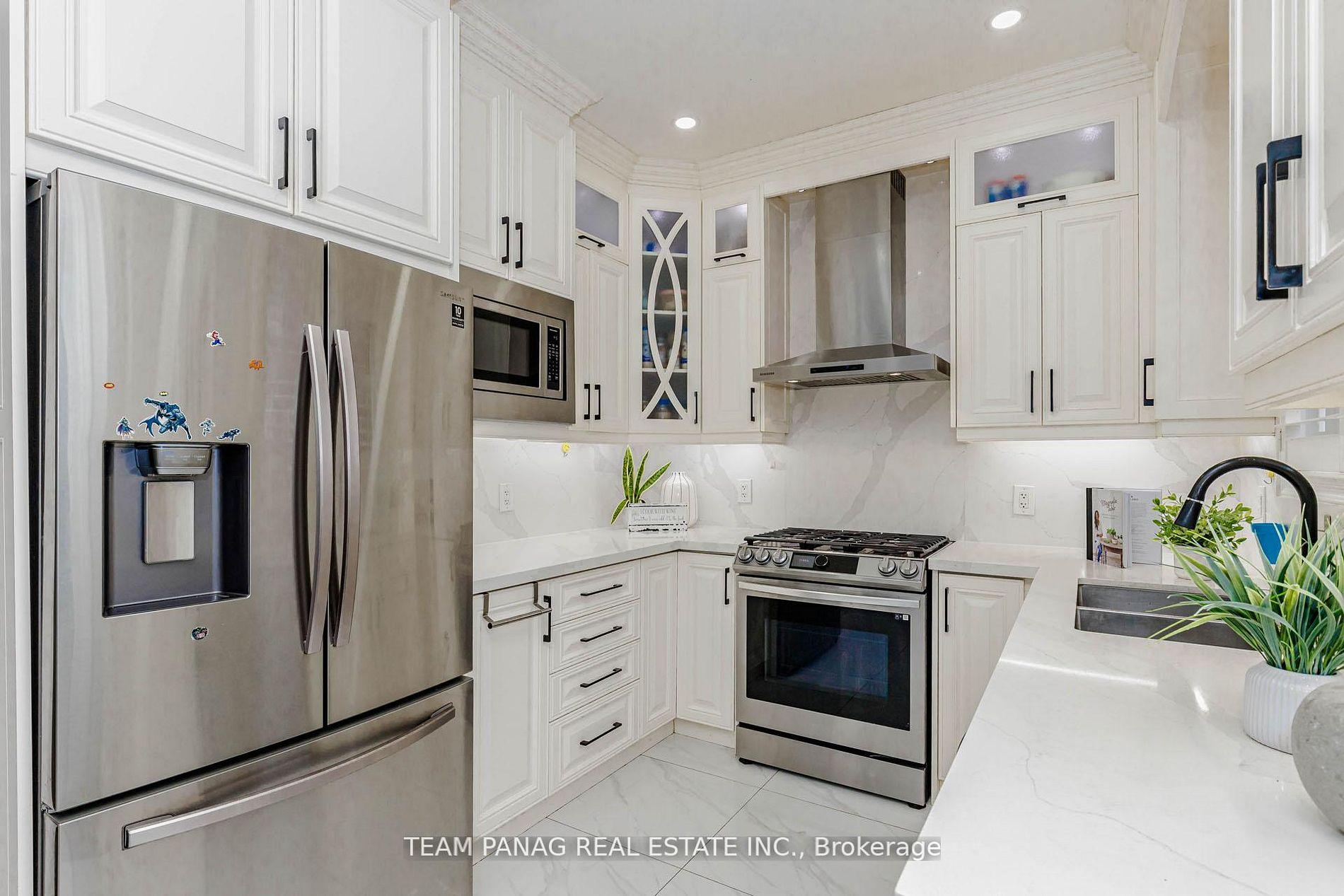 Photo 19 of 50 Blazing Star Drive, Brampton, Sandringham-Wellington — HOMEH