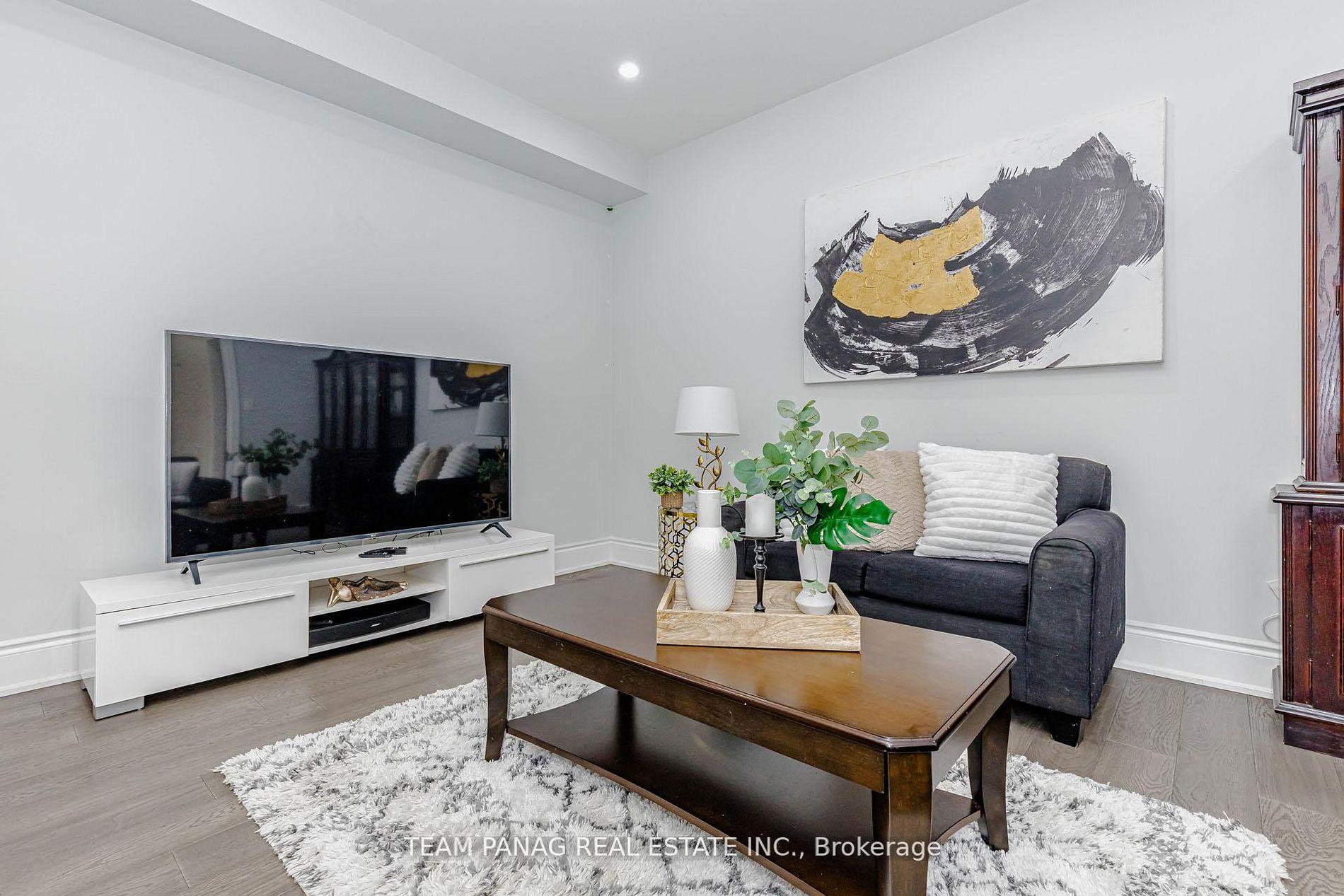 Photo 23 of 50 Blazing Star Drive, Brampton, Sandringham-Wellington — HOMEH