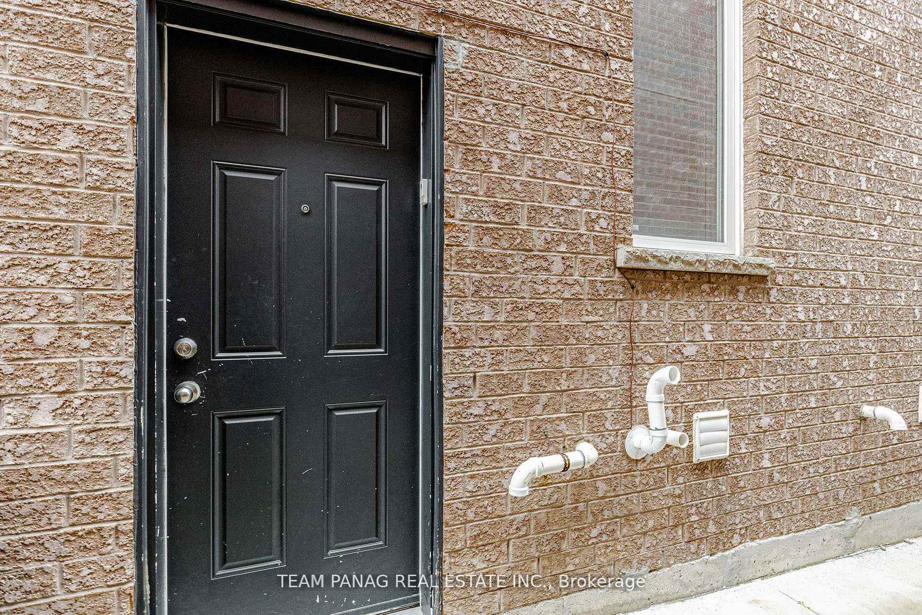 Photo 39 of 50 Blazing Star Drive, Brampton, Sandringham-Wellington — HOMEH