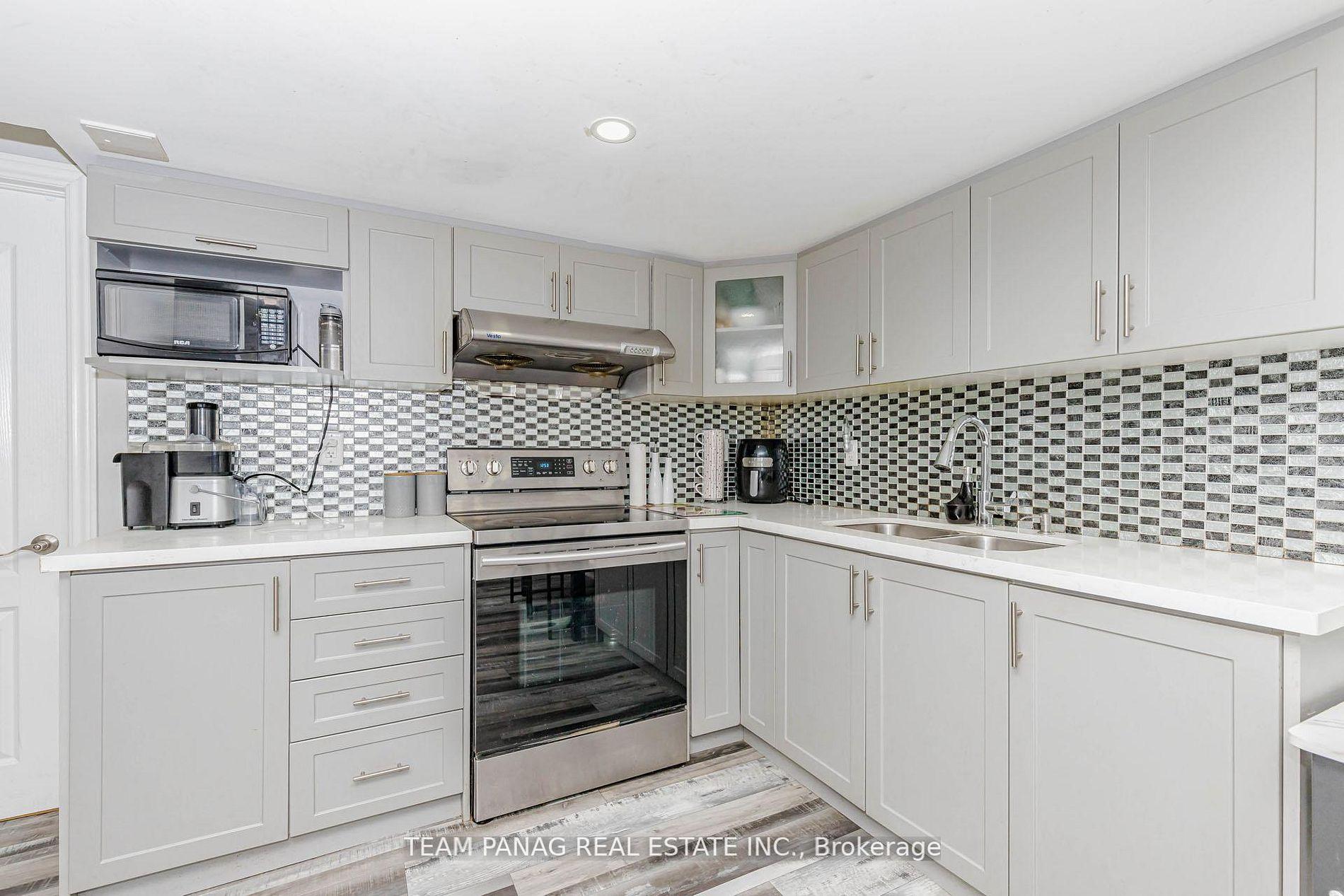 Photo 42 of 50 Blazing Star Drive, Brampton, Sandringham-Wellington — HOMEH