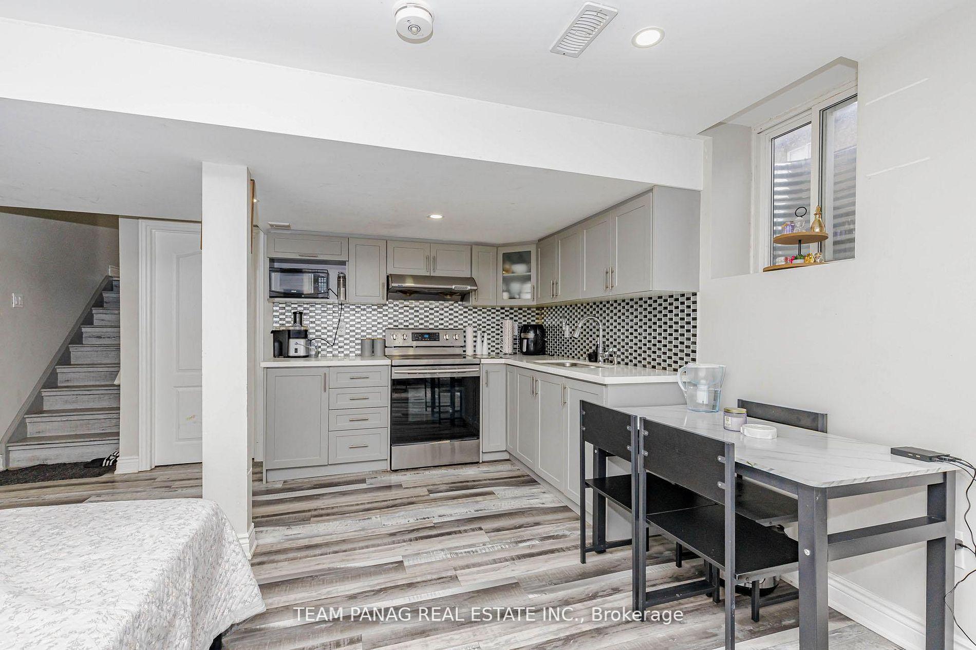 Photo 43 of 50 Blazing Star Drive, Brampton, Sandringham-Wellington — HOMEH