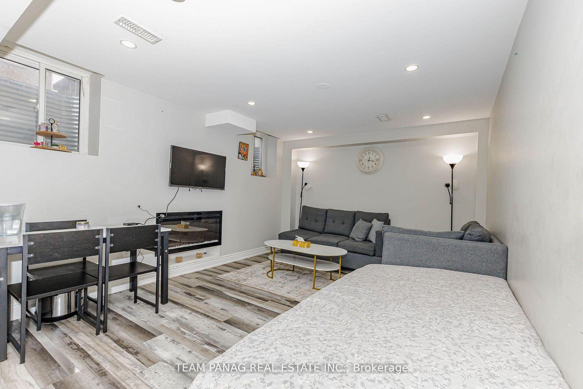 Photo 44 of 50 Blazing Star Drive, Brampton, Sandringham-Wellington — HOMEH