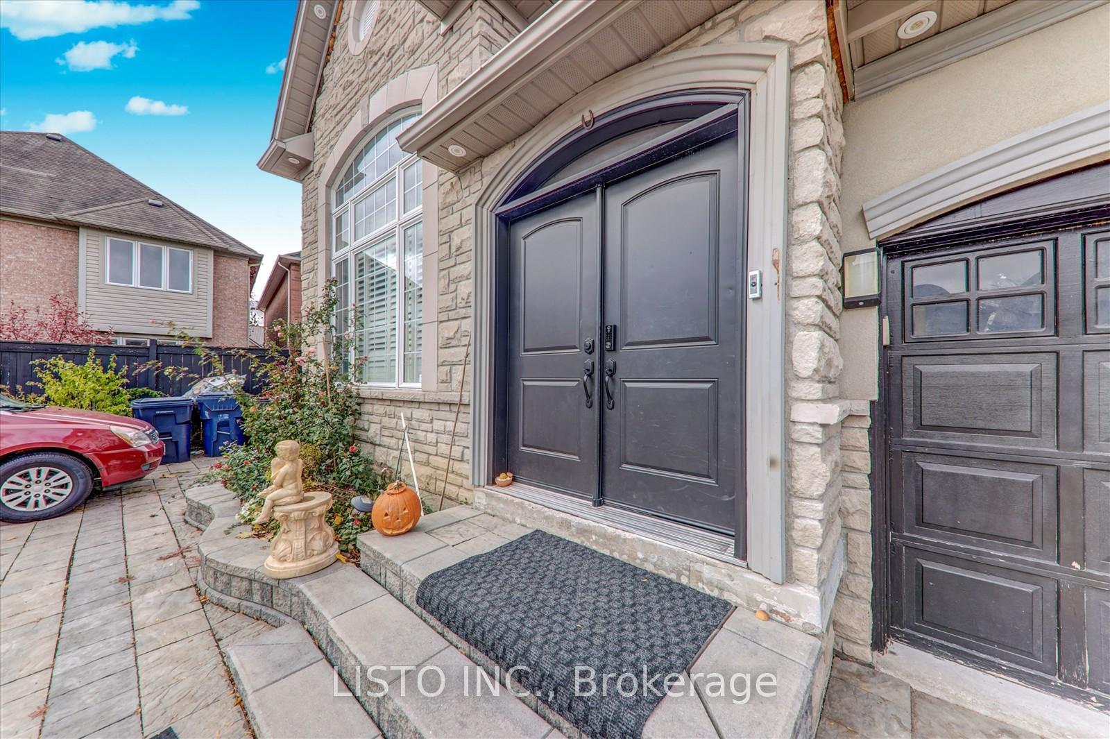 Photo 5 of 65 Warbler Circle, Scarborough, Rouge — HOMEH