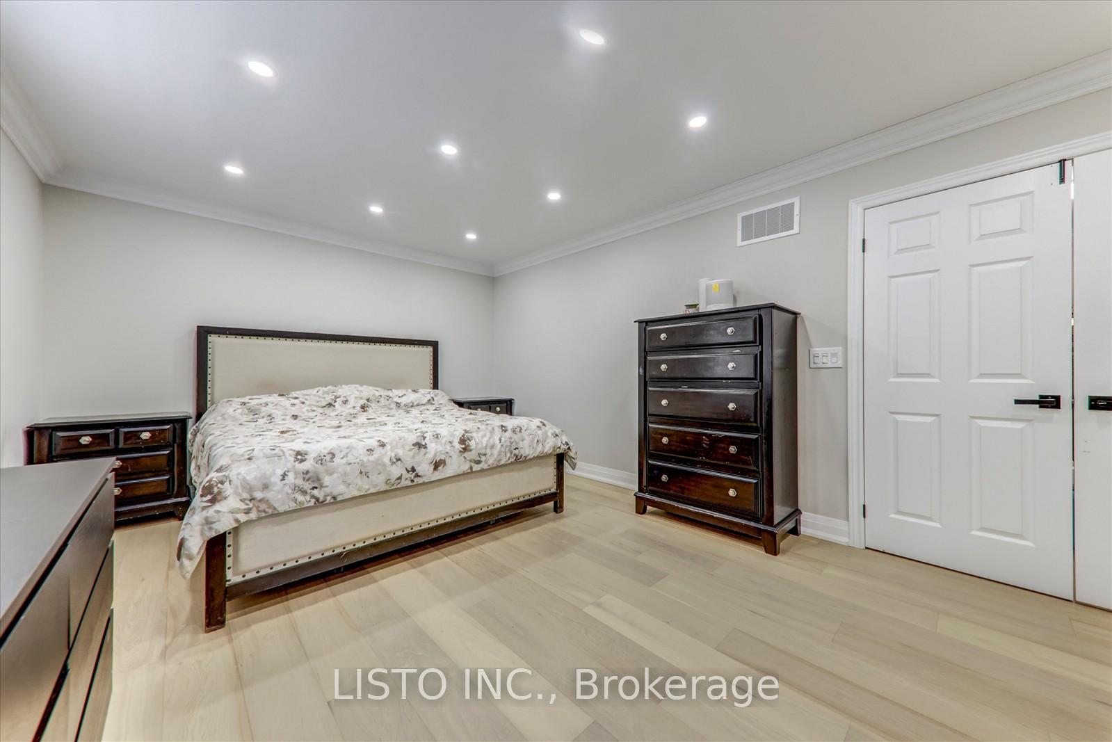 Photo 24 of 65 Warbler Circle, Scarborough, Rouge — HOMEH