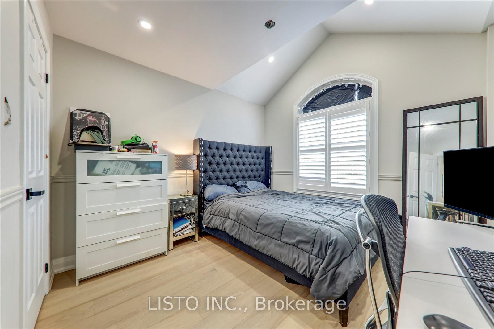 Photo 31 of 65 Warbler Circle, Scarborough, Rouge — HOMEH