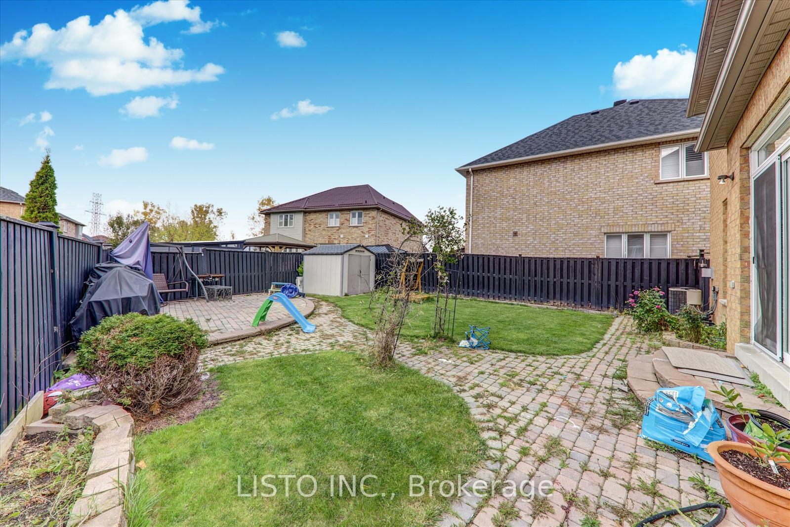 Photo 36 of 65 Warbler Circle, Scarborough, Rouge — HOMEH