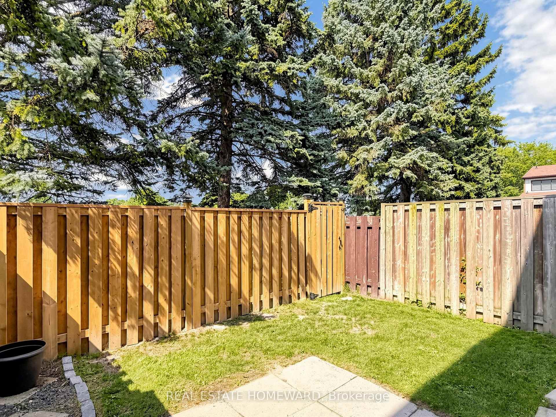 Photo 53 of Unit 10, 765 Oklahoma Drive, Pickering, West Shore — HOMEH