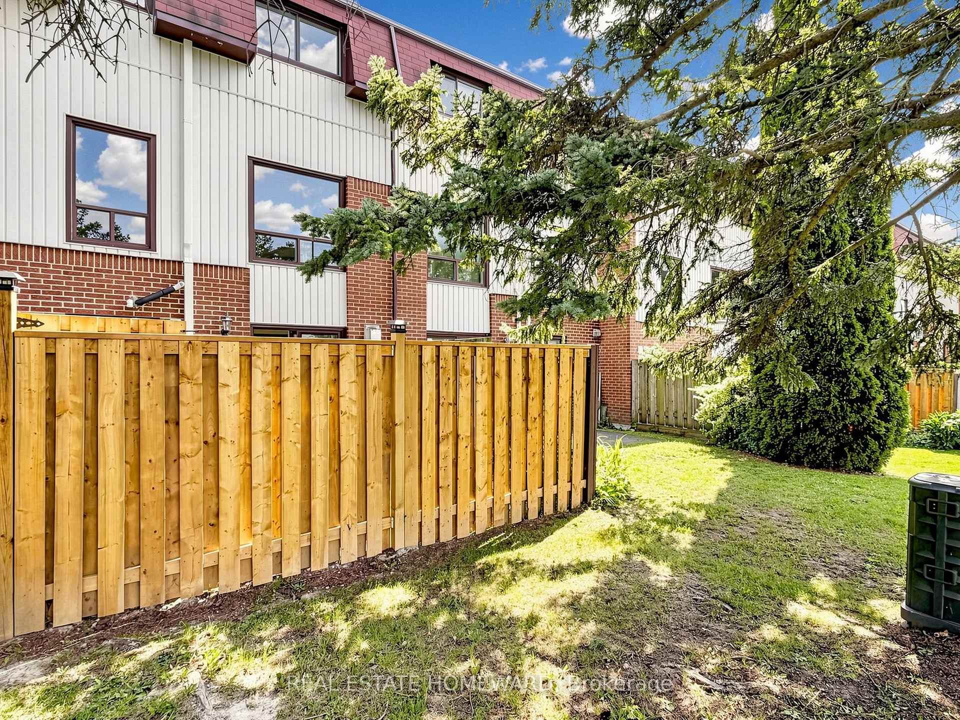 Photo 55 of Unit 10, 765 Oklahoma Drive, Pickering, West Shore — HOMEH