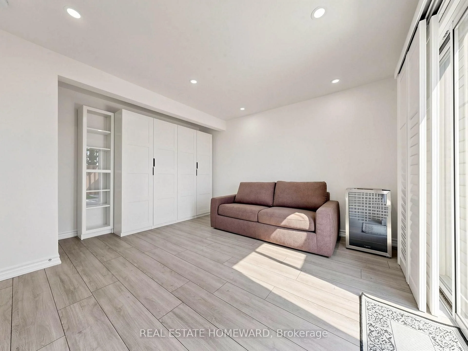 Photo 10 of Unit 10, 765 Oklahoma Drive, Pickering, West Shore — HOMEH