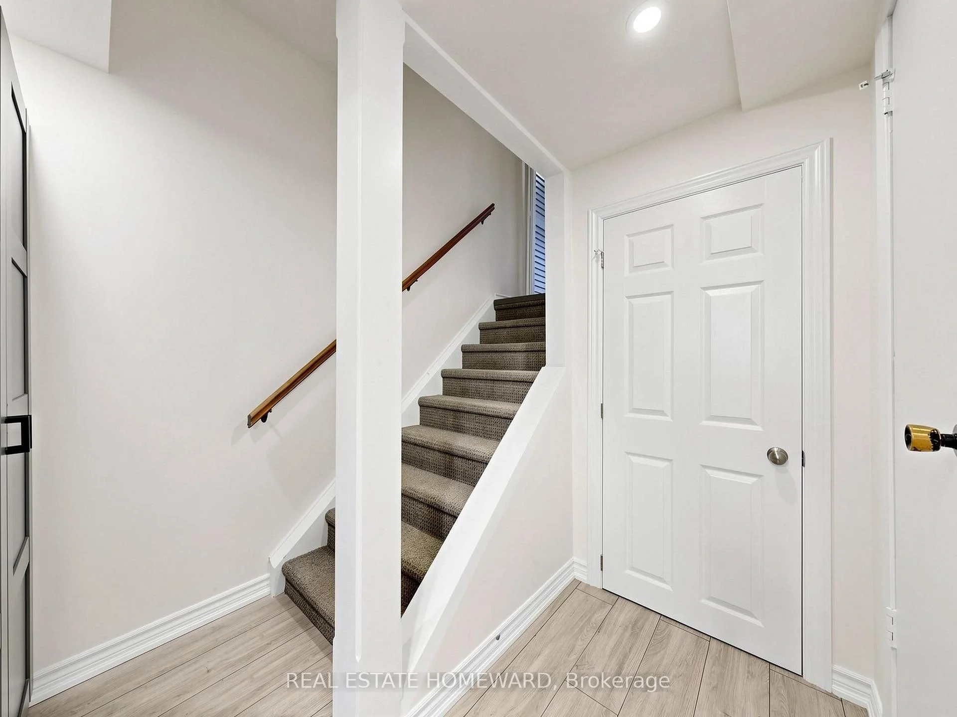 Photo 30 of Unit 10, 765 Oklahoma Drive, Pickering, West Shore — HOMEH