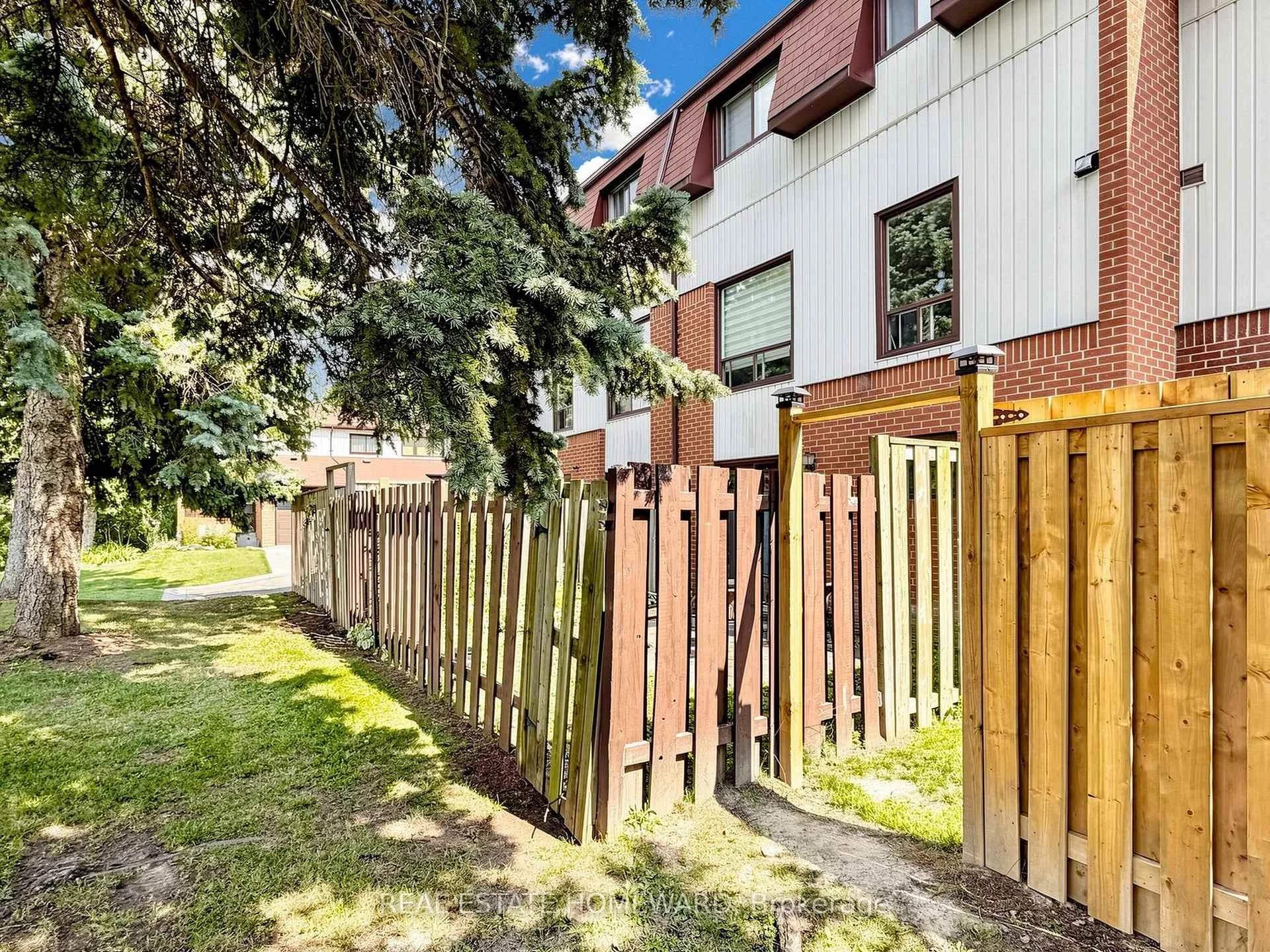 Photo 52 of Unit 10, 765 Oklahoma Drive, Pickering, West Shore — HOMEH