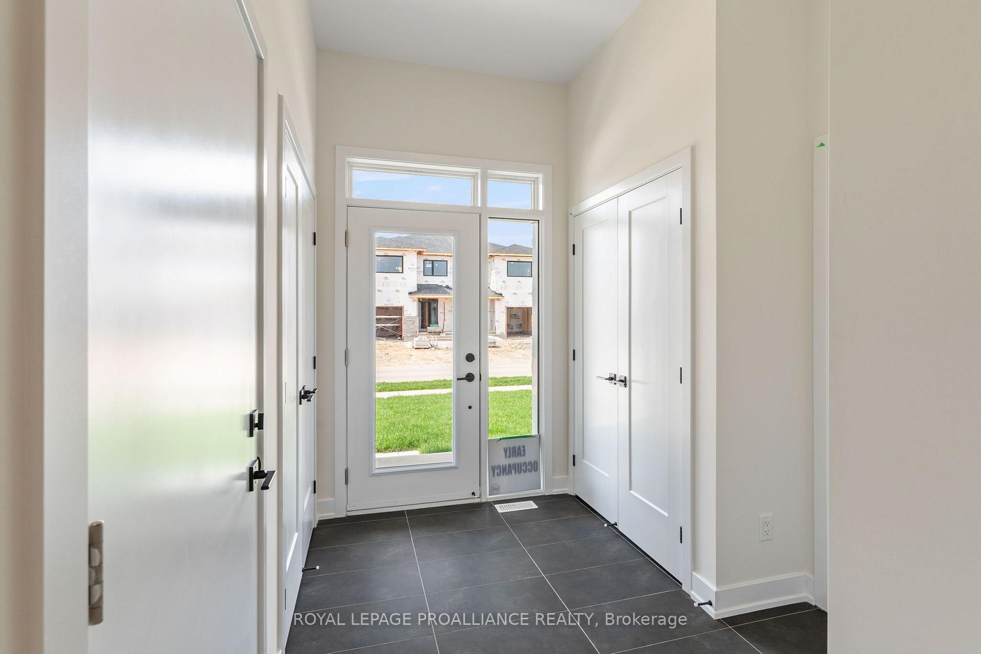 Photo 4 of 1043 Moore Street, Brockville, Brockville — HOMEH