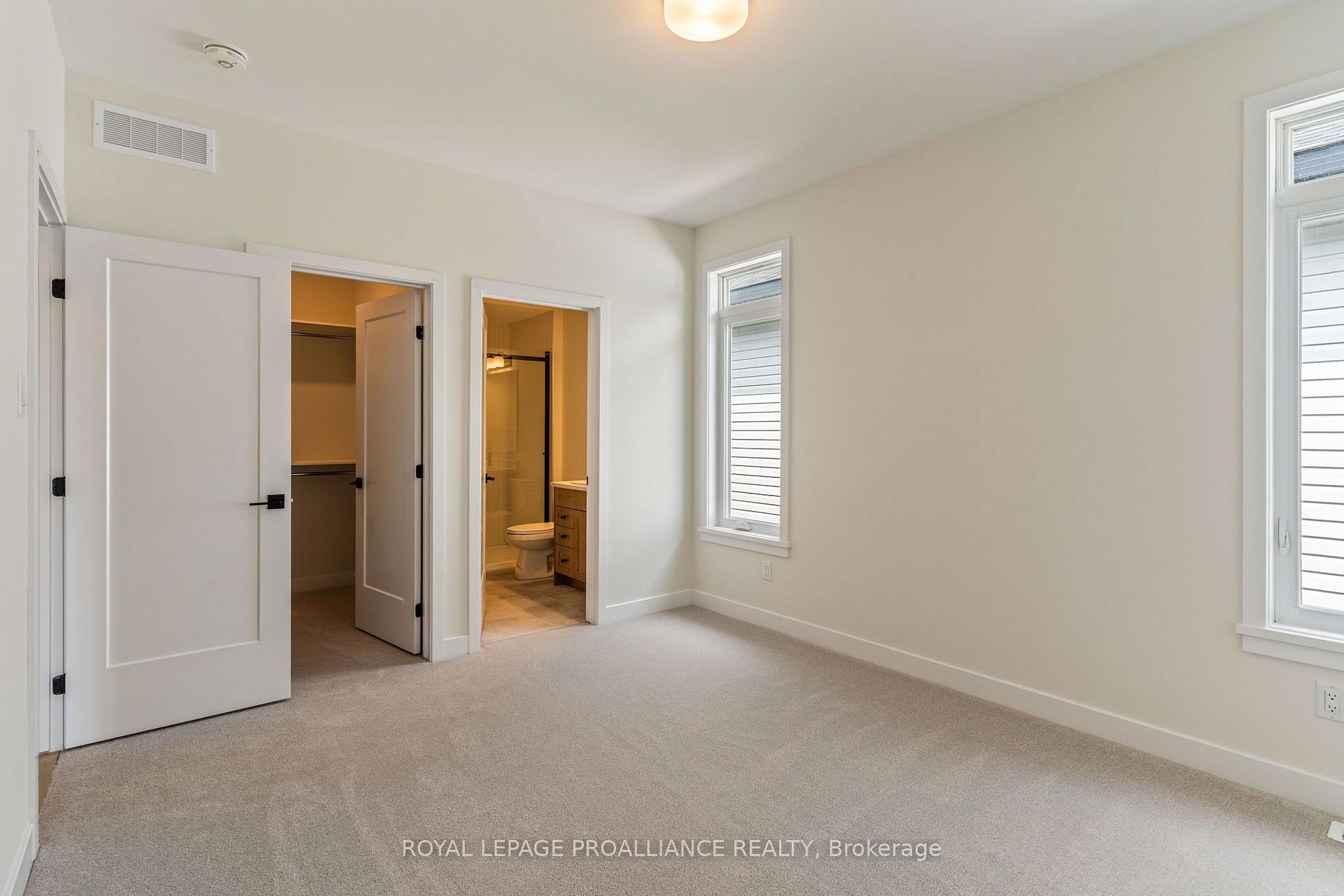Photo 12 of 1043 Moore Street, Brockville, Brockville — HOMEH