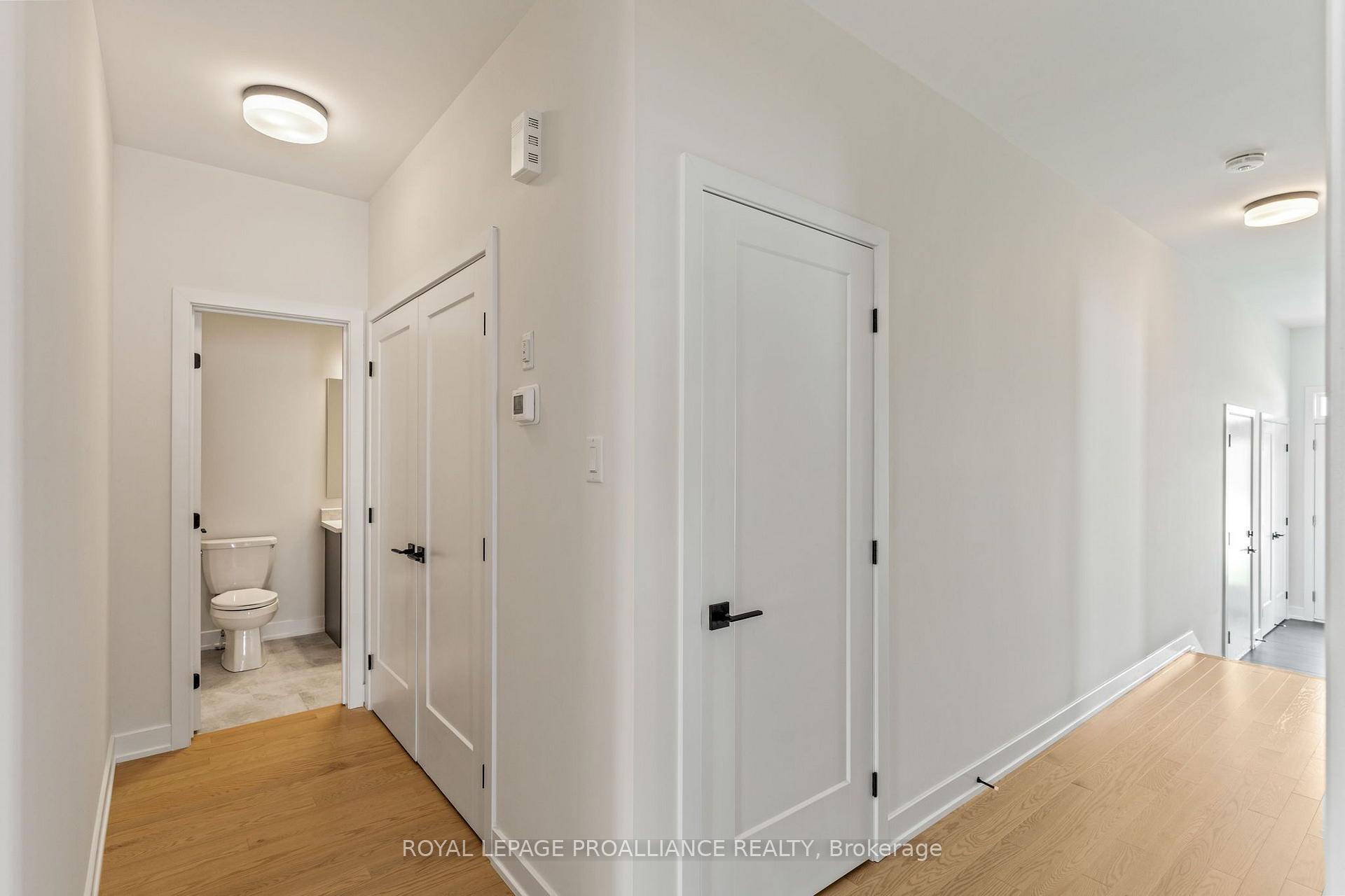 Photo 17 of 1043 Moore Street, Brockville, Brockville — HOMEH