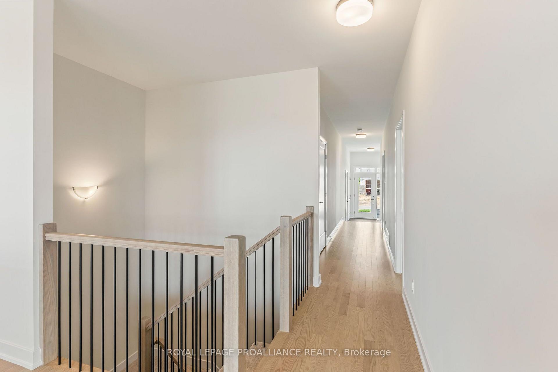 Photo 20 of 1043 Moore Street, Brockville, Brockville — HOMEH