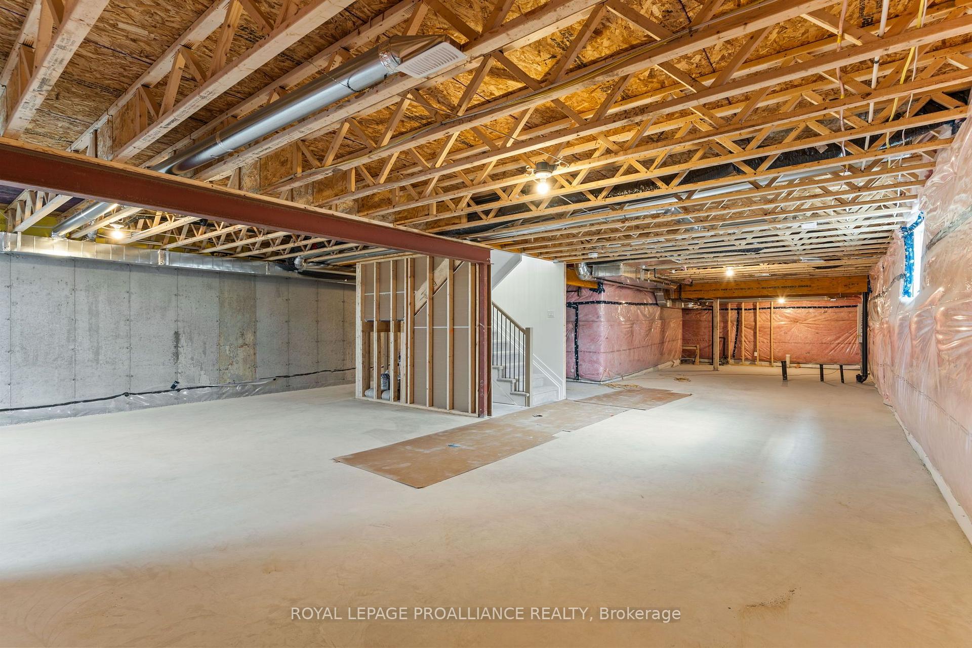 Photo 47 of 1043 Moore Street, Brockville, Brockville — HOMEH