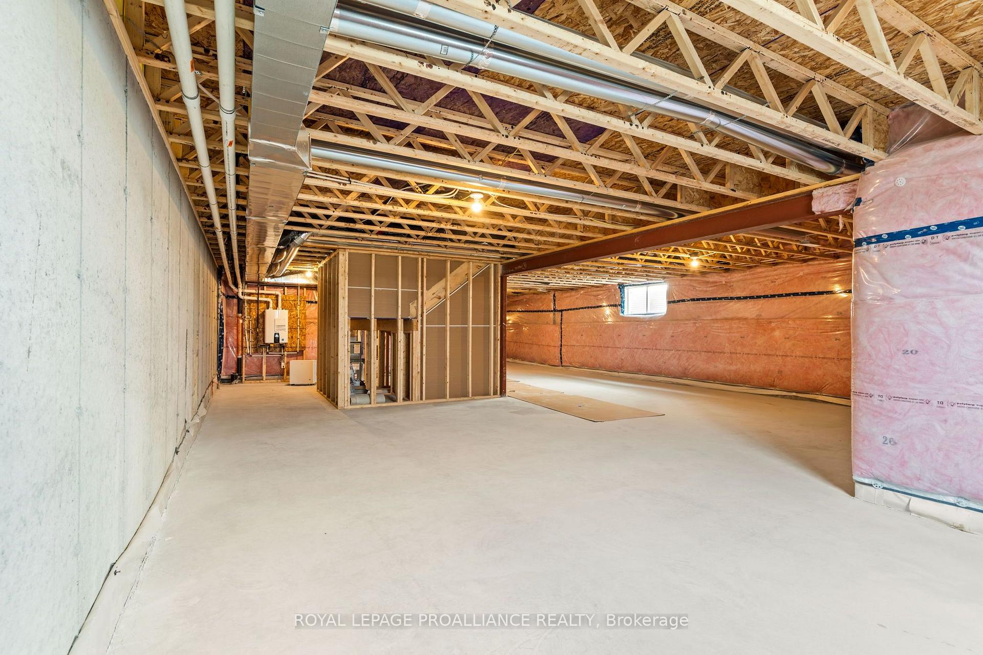 Photo 48 of 1043 Moore Street, Brockville, Brockville — HOMEH