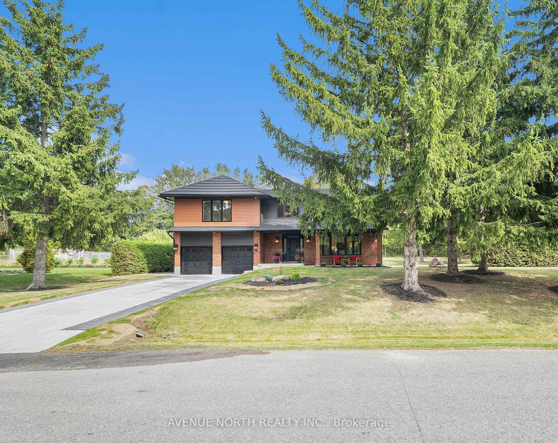 Photo 2 of 19 newland Drive E, Ottawa, Barrhaven - Hearts Desire — HOMEH
