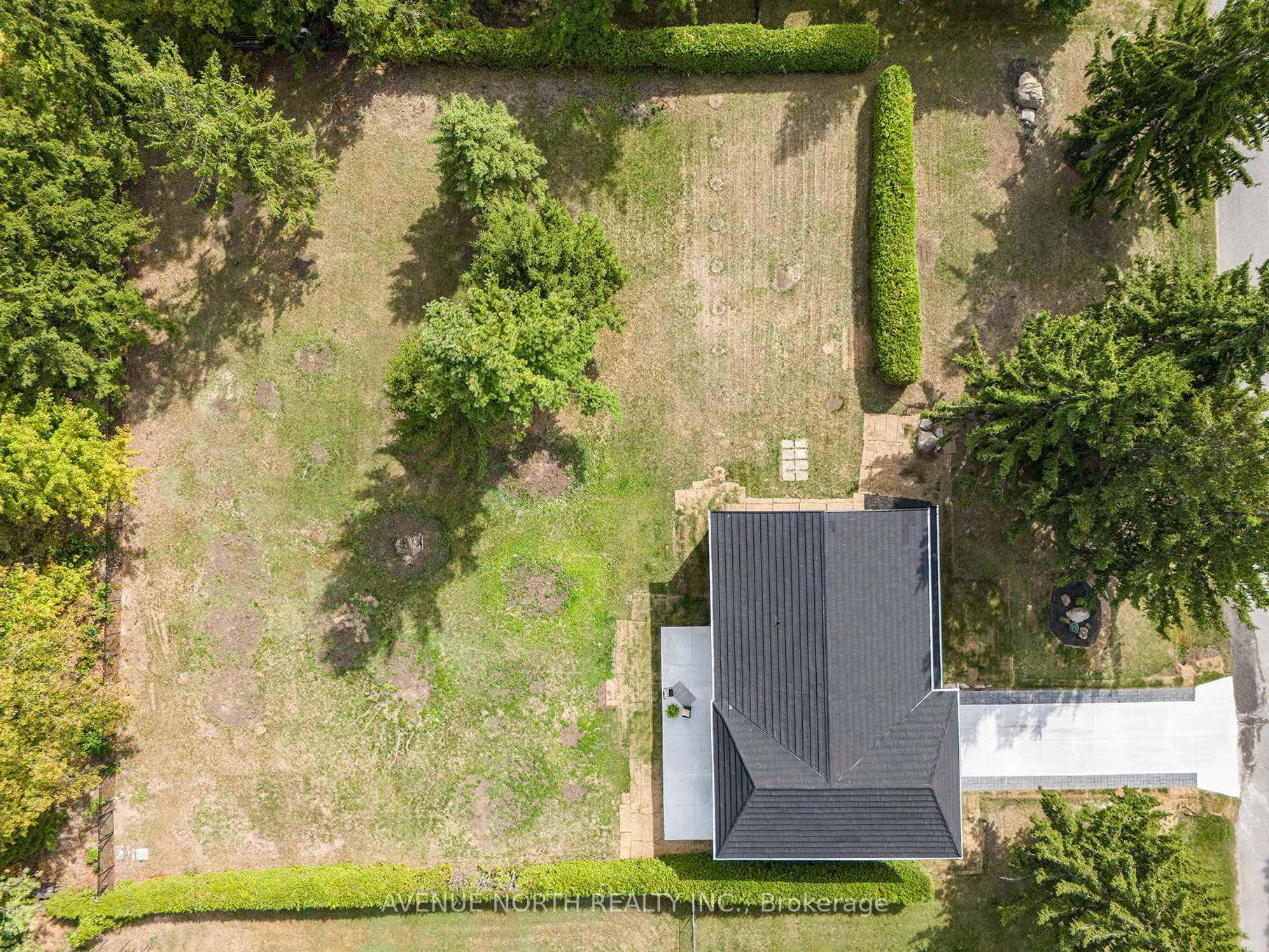 Photo 9 of 19 newland Drive E, Ottawa, Barrhaven - Hearts Desire — HOMEH