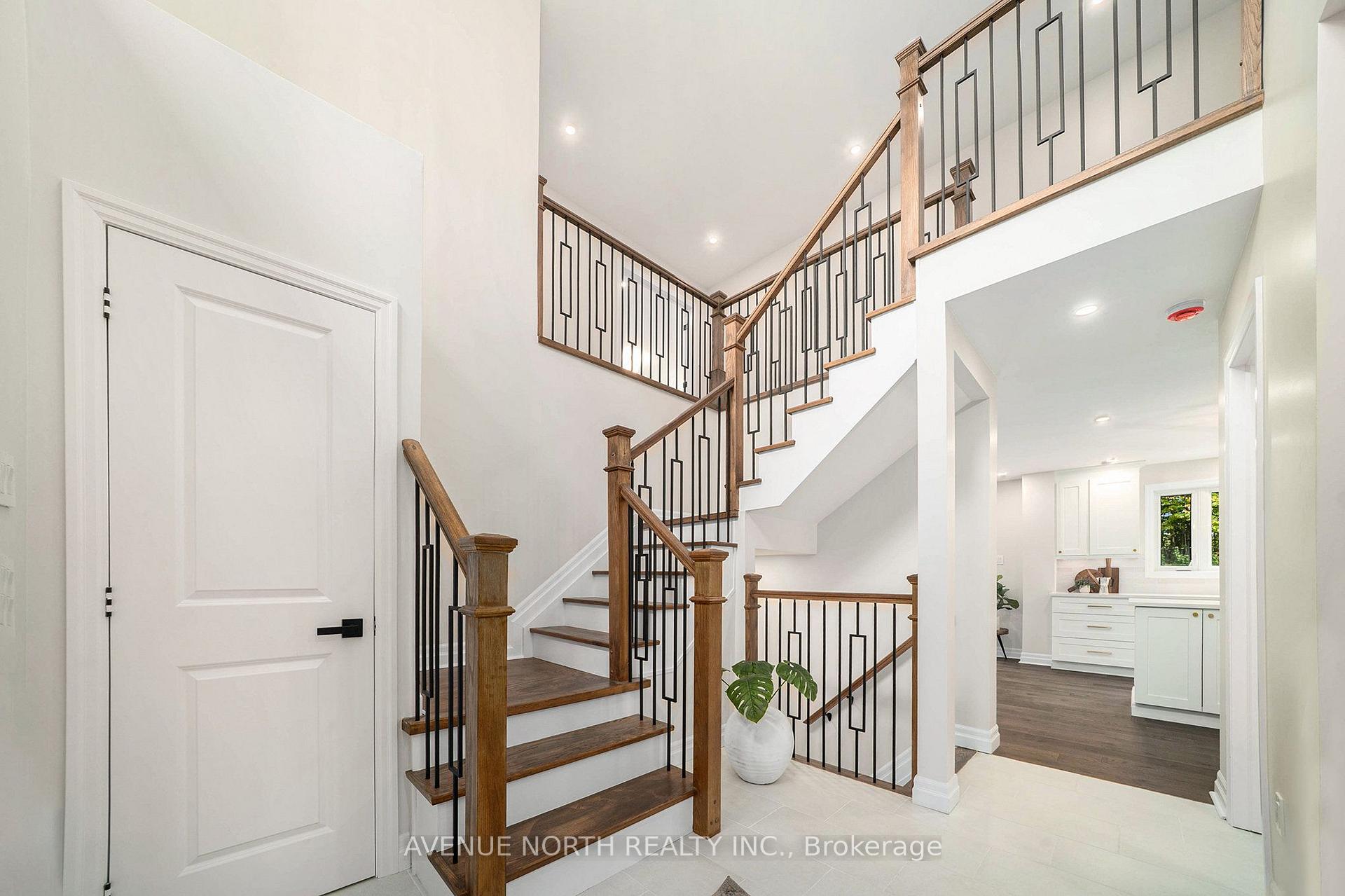 Photo 14 of 19 newland Drive E, Ottawa, Barrhaven - Hearts Desire — HOMEH